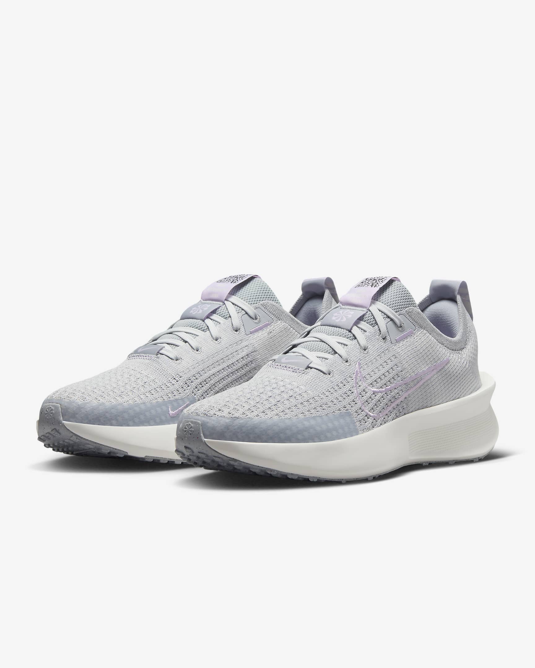 Tenis de correr en pavimento para mujer Nike Interact Run - Gris lobo/Blanco cumbre/Gris vasto/Bruma violeta