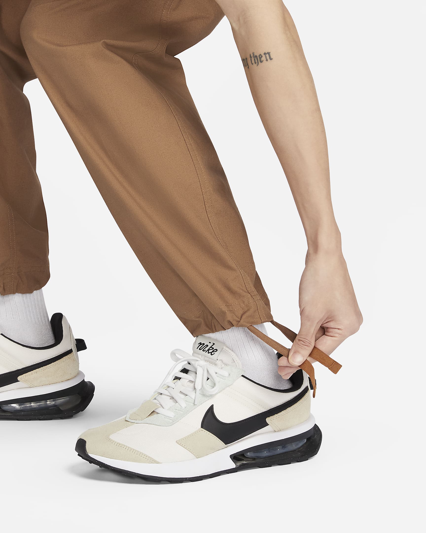 Nike Club Men's Trousers - Light British Tan/Light British Tan