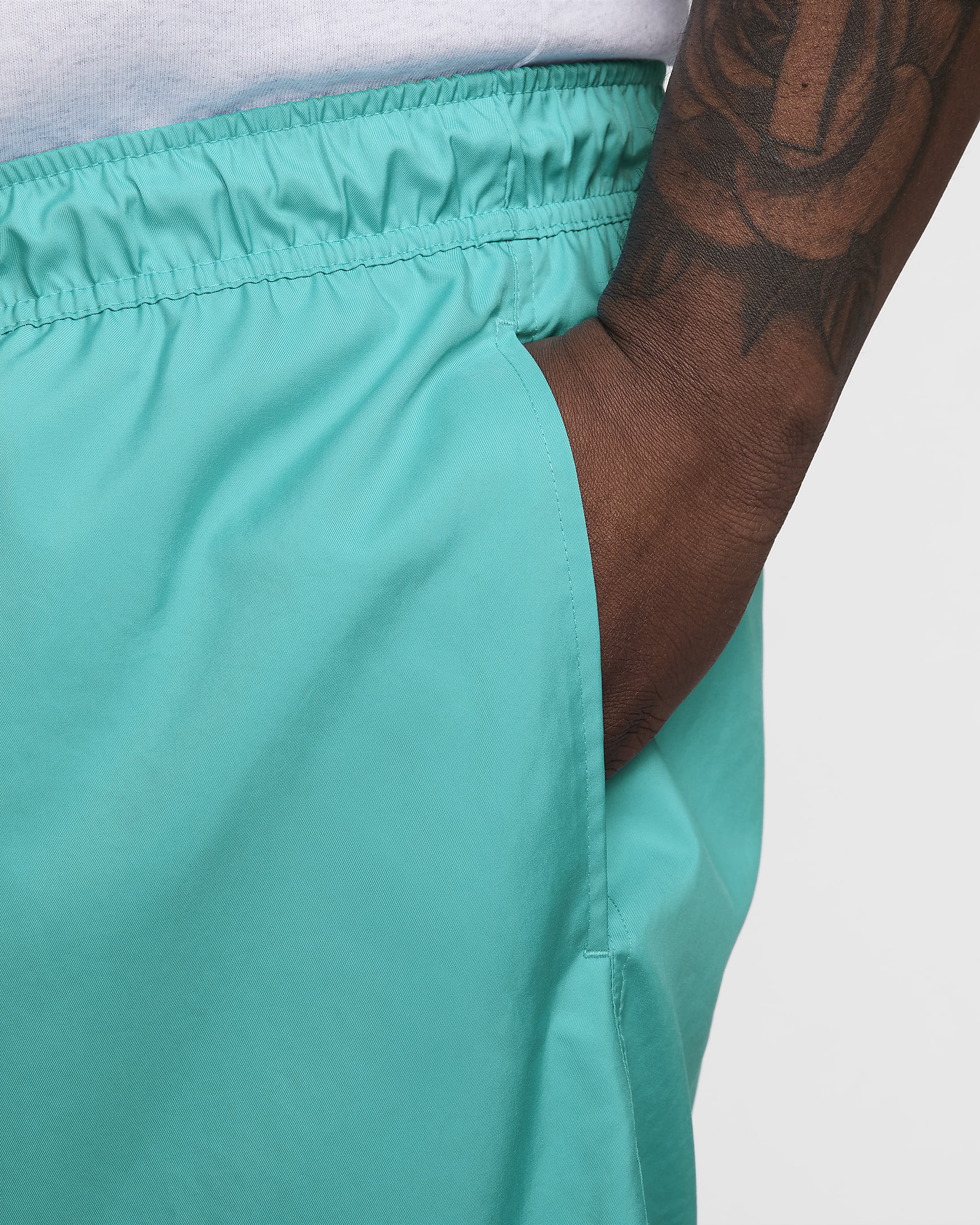 Nike Club Men's Woven Flow Shorts - Dusty Cactus/White