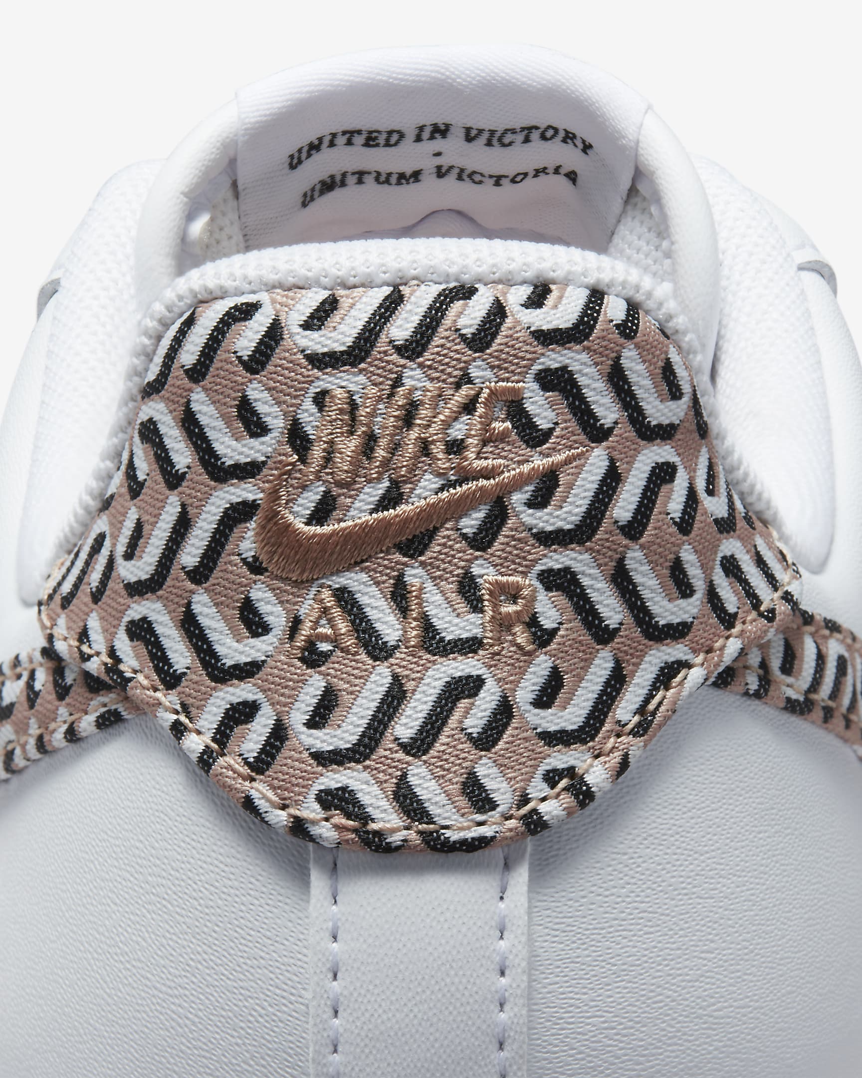 wmns nike air force 1 lx
