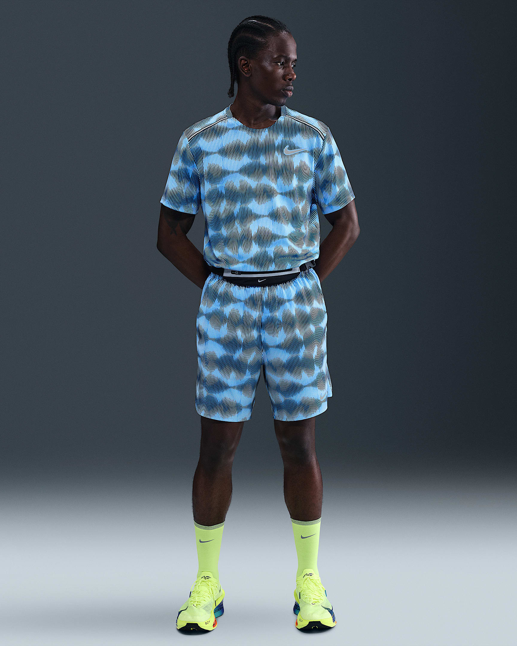 Nike Challenger Herren-Laufshorts mit Futter (ca. 18 cm) - University Blue/Glacier Blue/Midnight Navy/Metallic Silver