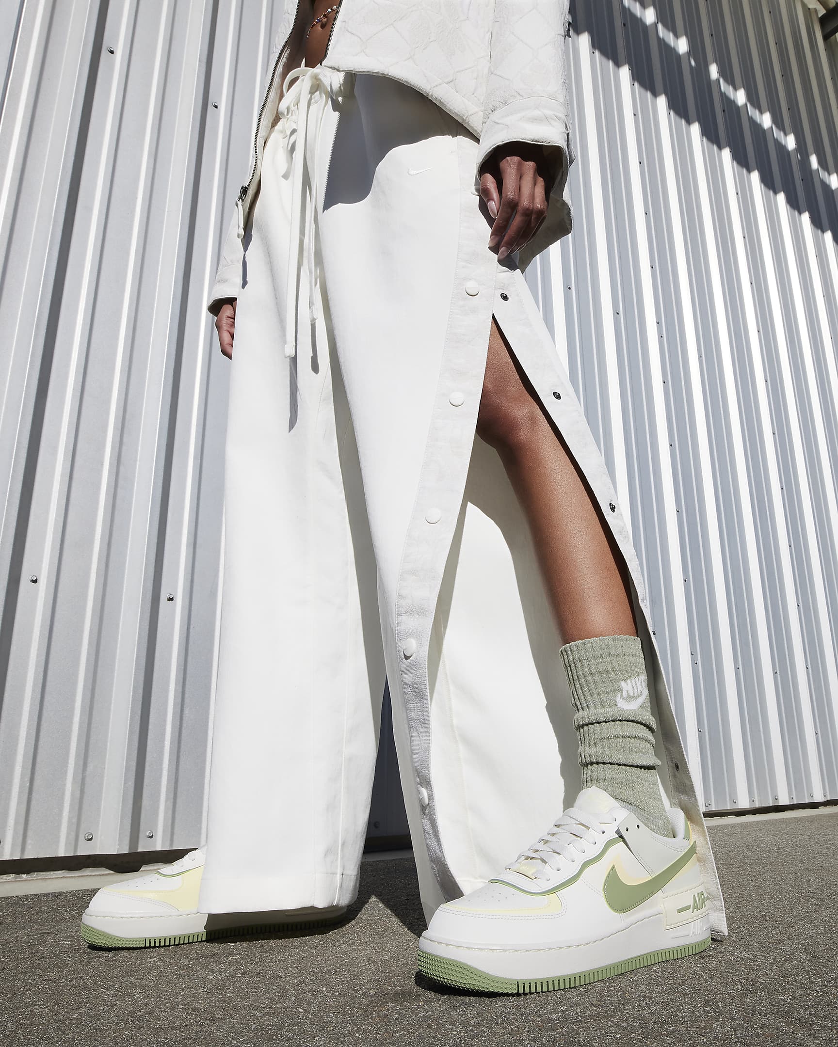 Sapatilhas Nike Air Force 1 Shadow para mulher - Sail/Alabaster/Pale Ivory/Verde Oil