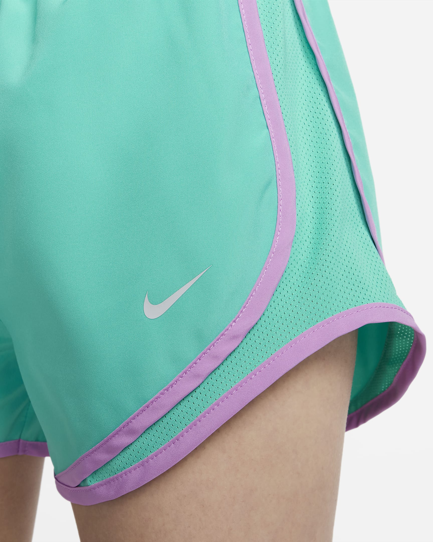 nike tempo women's running shorts