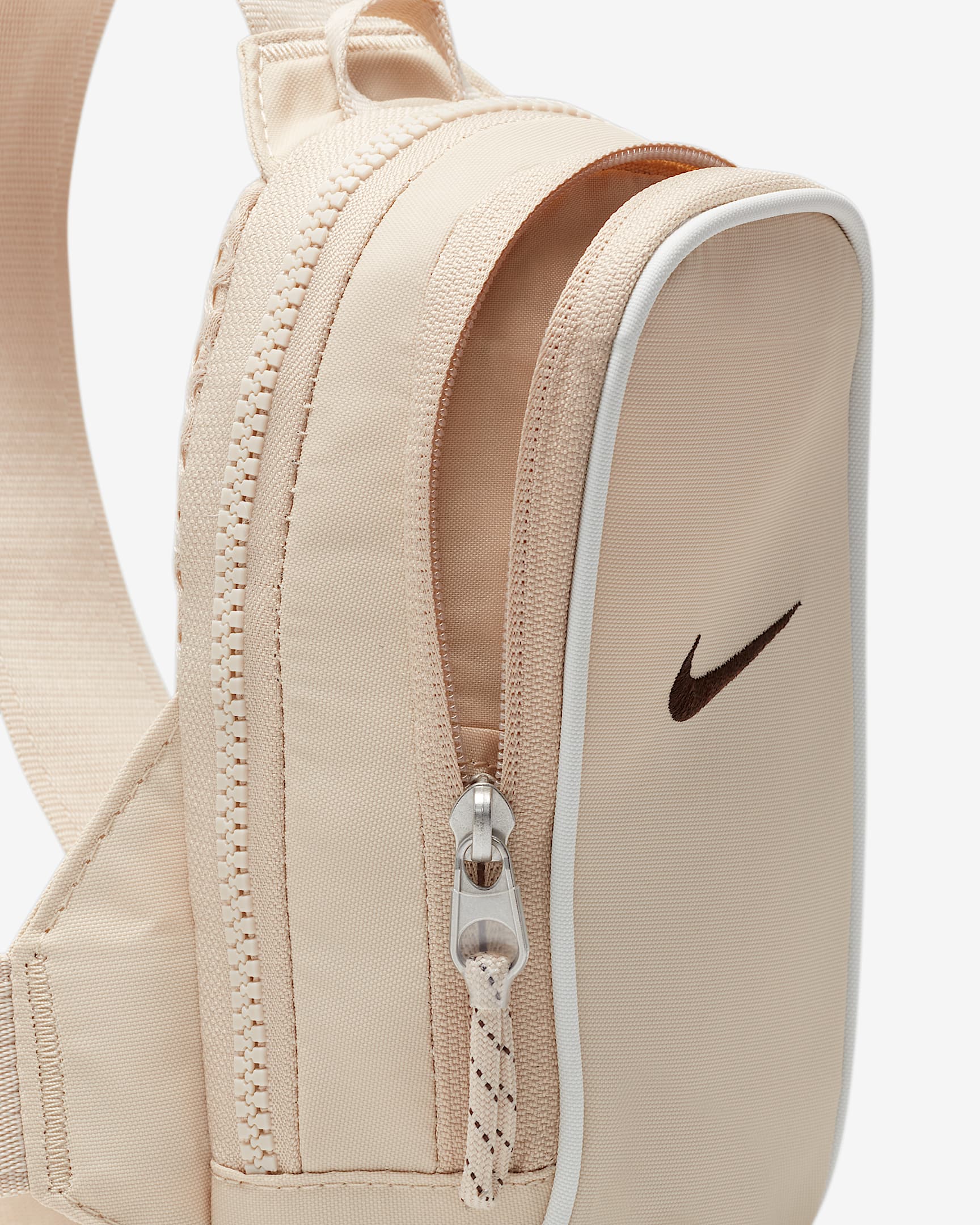 Nike Sportswear Essentials Crossbody Bag (1L).