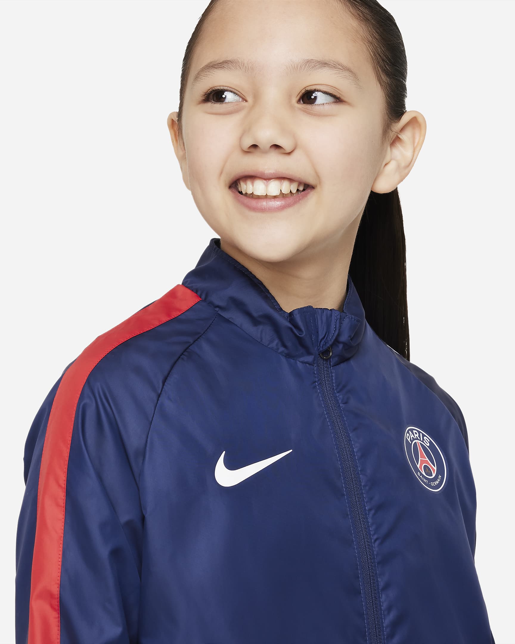 Paris Saint-Germain Repel Academy AWF Older Kids' Football Jacket. Nike CH