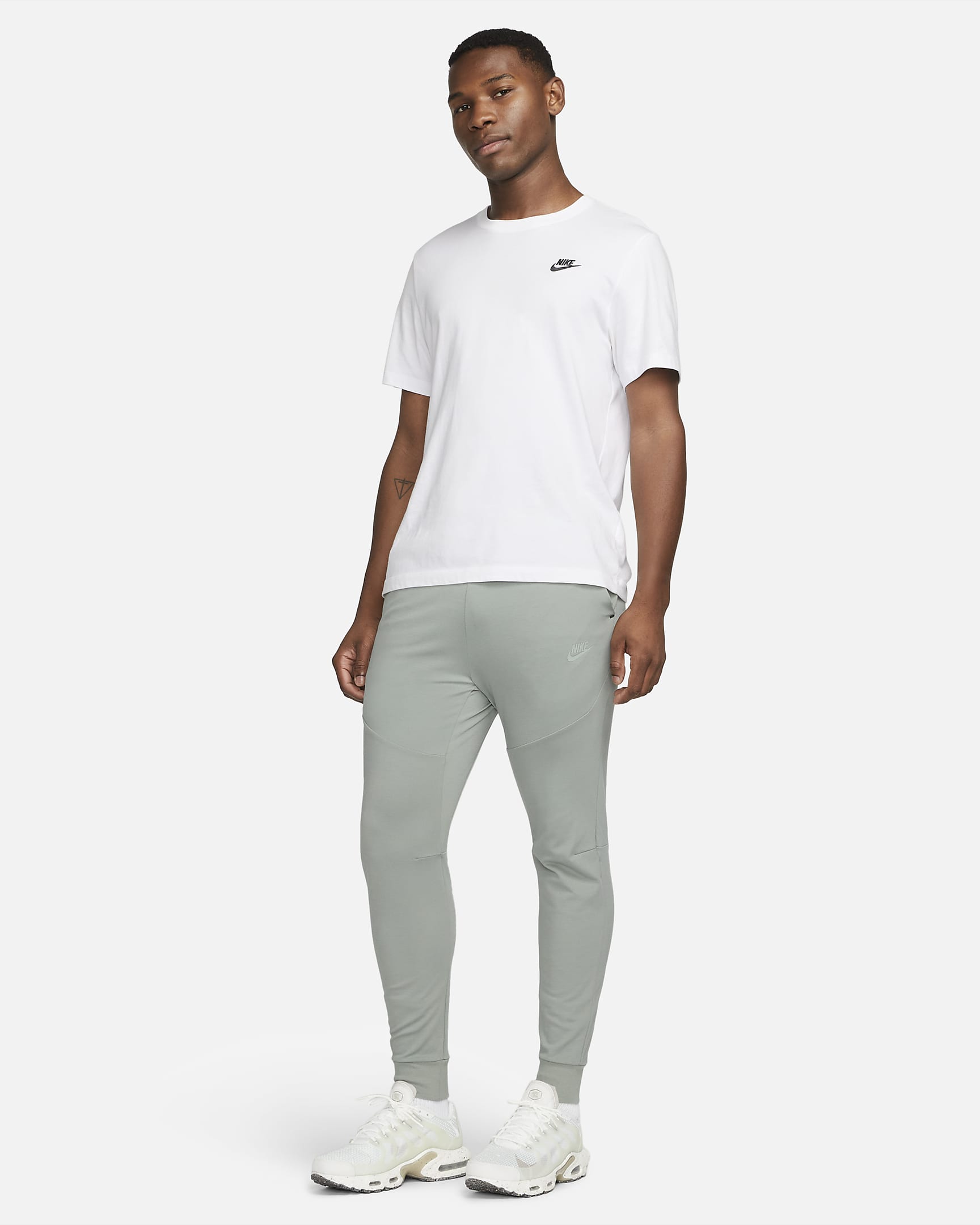 slim fit nike tech