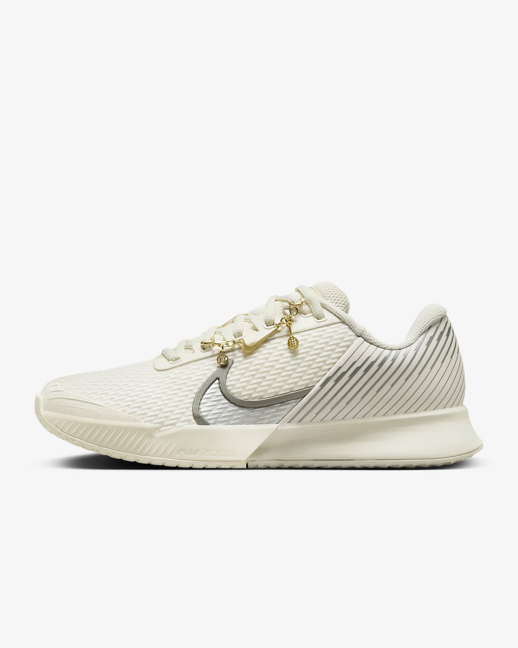 Tenis de tenis para cancha dura para mujer NikeCourt Vapor Pro 2 Premium - Marfil pálido/Marrón verdoso claro/Oro metalizado/Plata metalizado