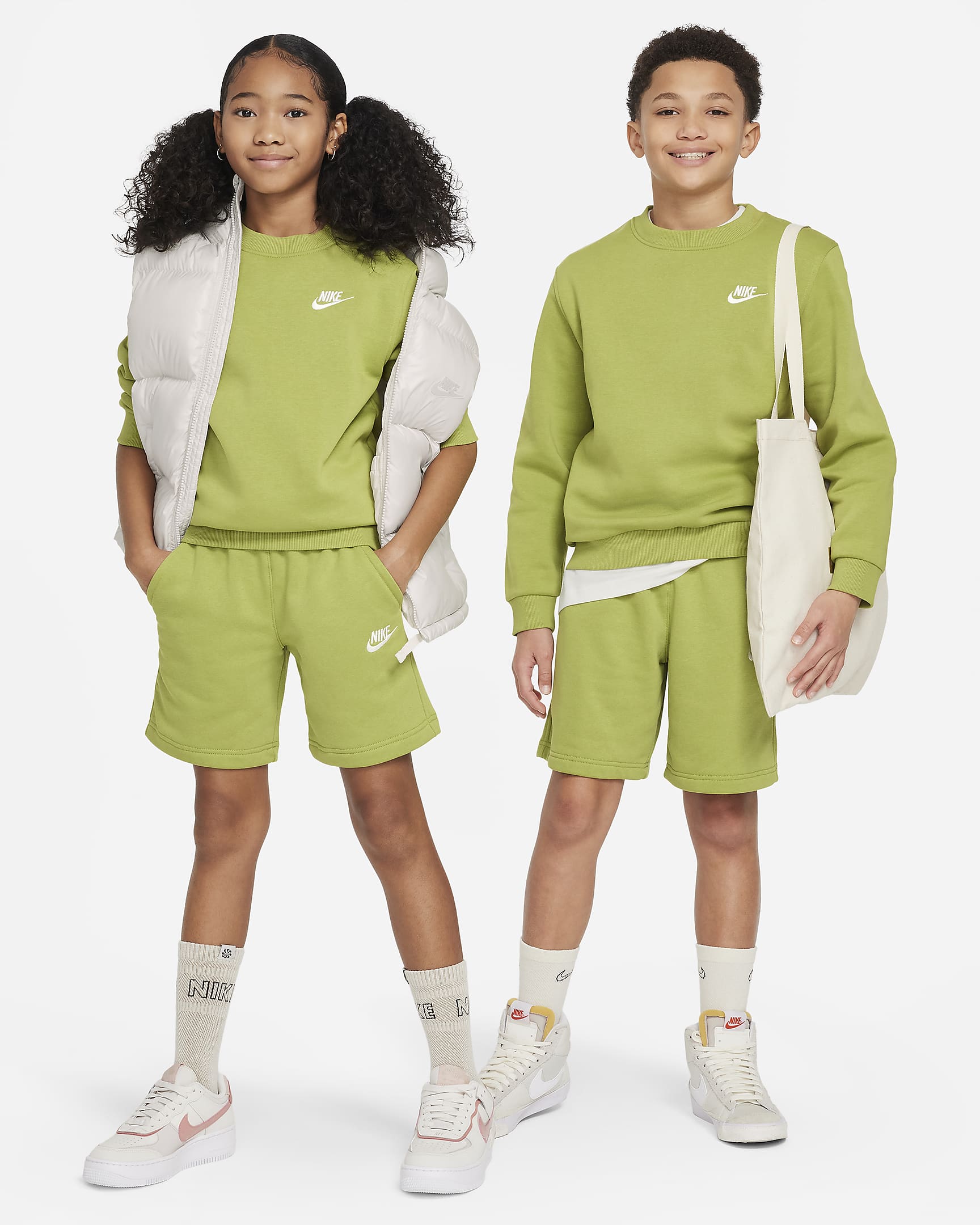 Nike Sportswear Club Fleece Older Kids' Sweatshirt. Nike PH