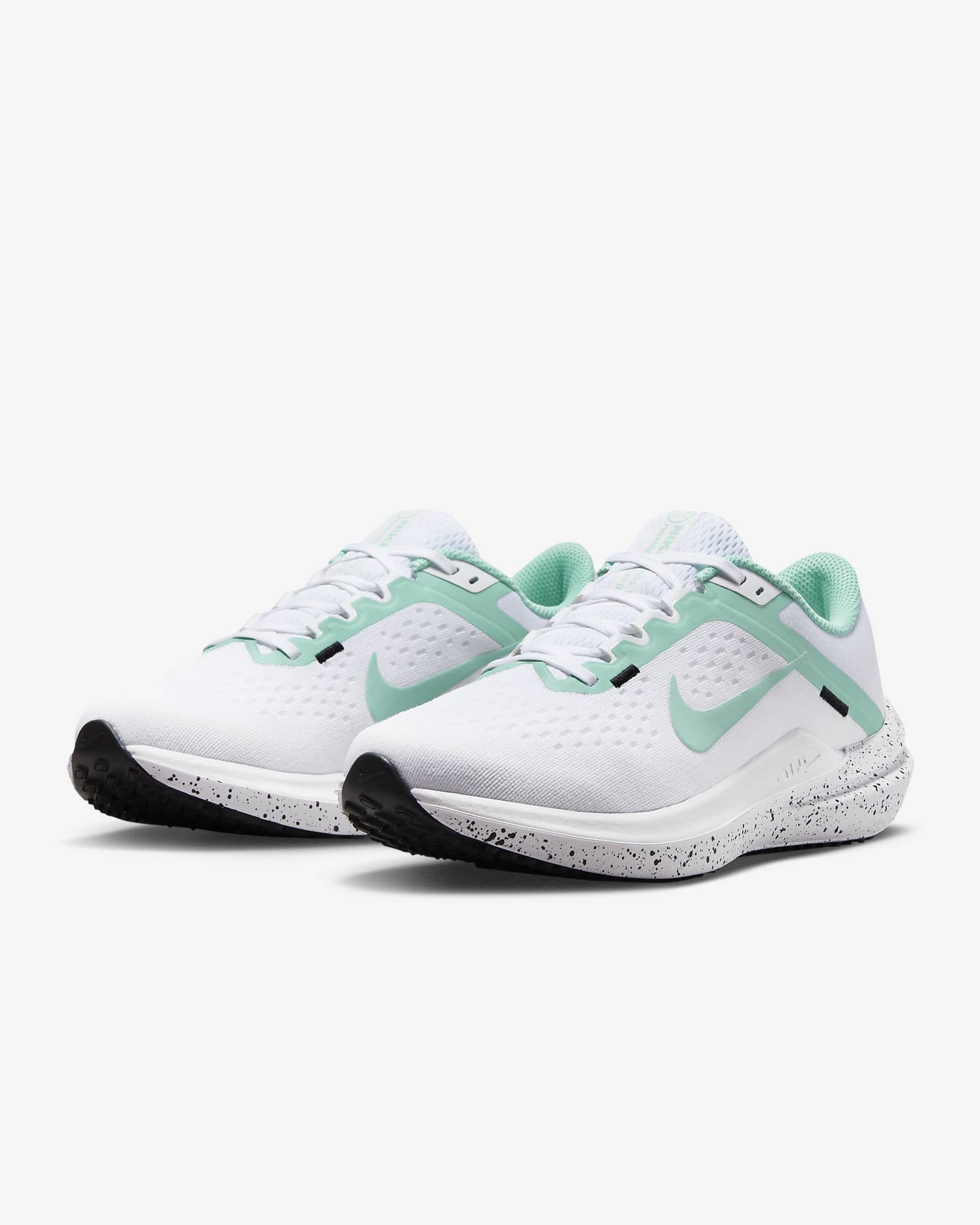 Nike Air Winflo 10 Women's Road Running Shoes.