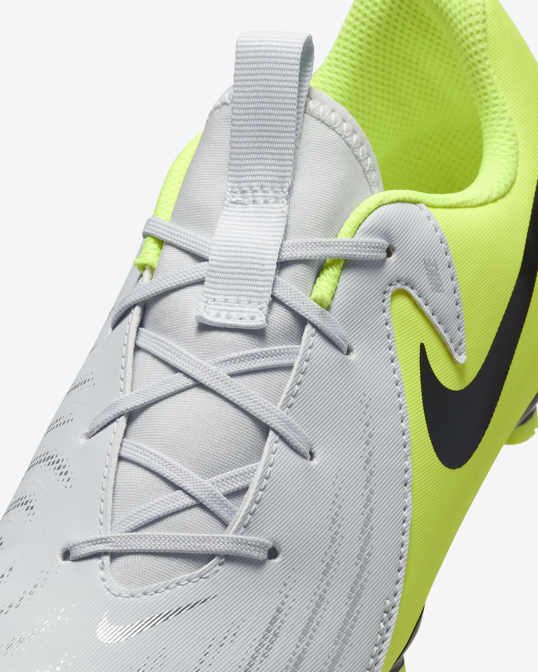 Nike Jr. Phantom GX 2 Academy Botes de futbol MG de perfil baix - Nen/a i nen/a petit/a - Platejat metal·litzat/Volt/Negre