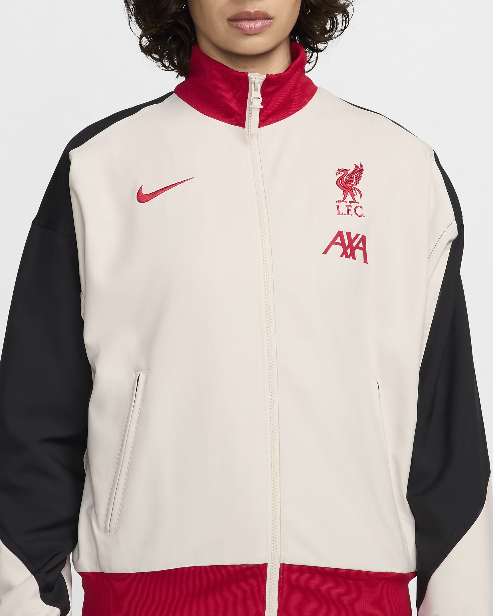 Liverpool FC Strike Chaqueta de fútbol Nike Dri-FIT - Mujer - Light Orewood Brown/Negro/Gym Red