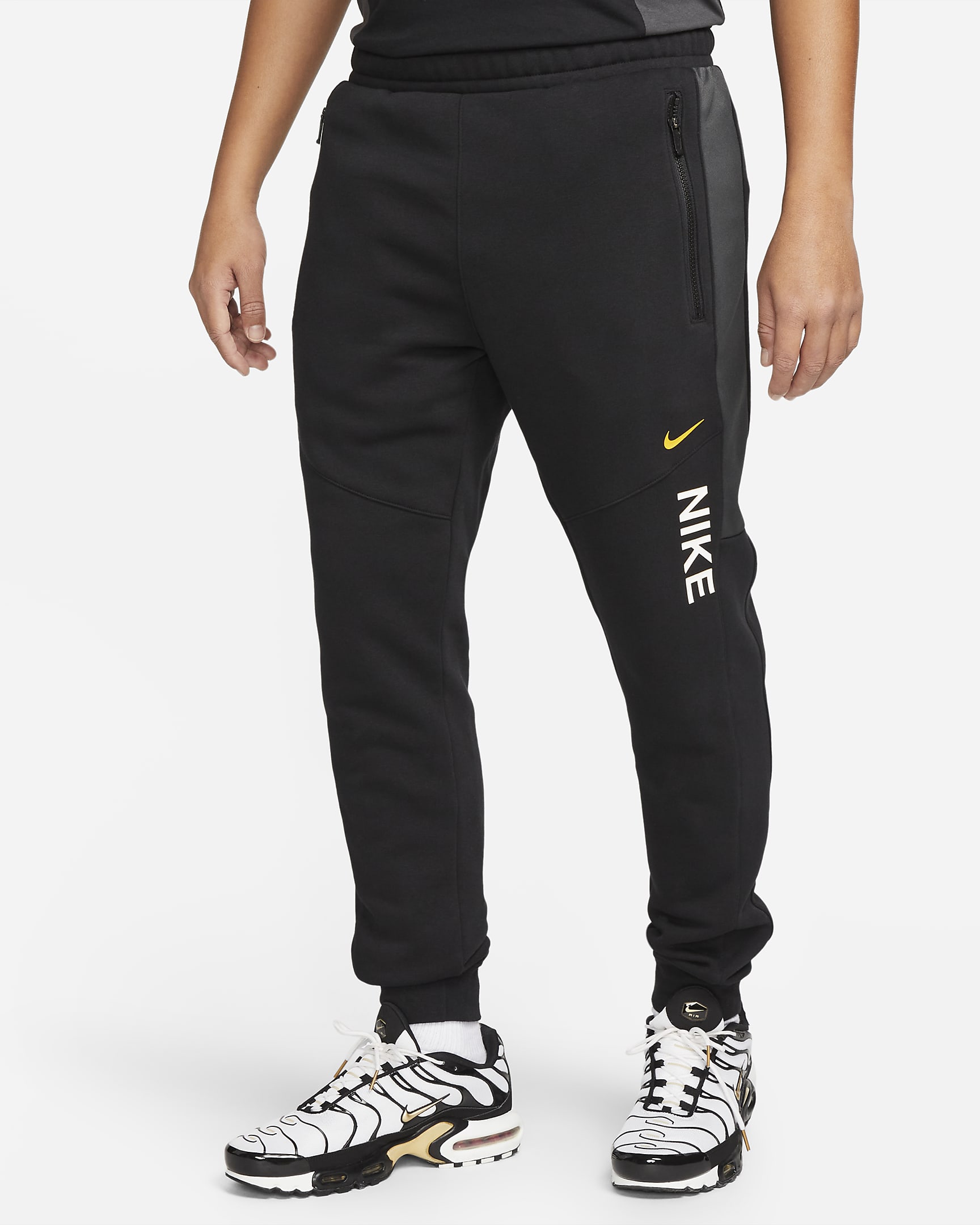 Nike Sportswear Hybrid Men's Fleece Joggers. Nike LU