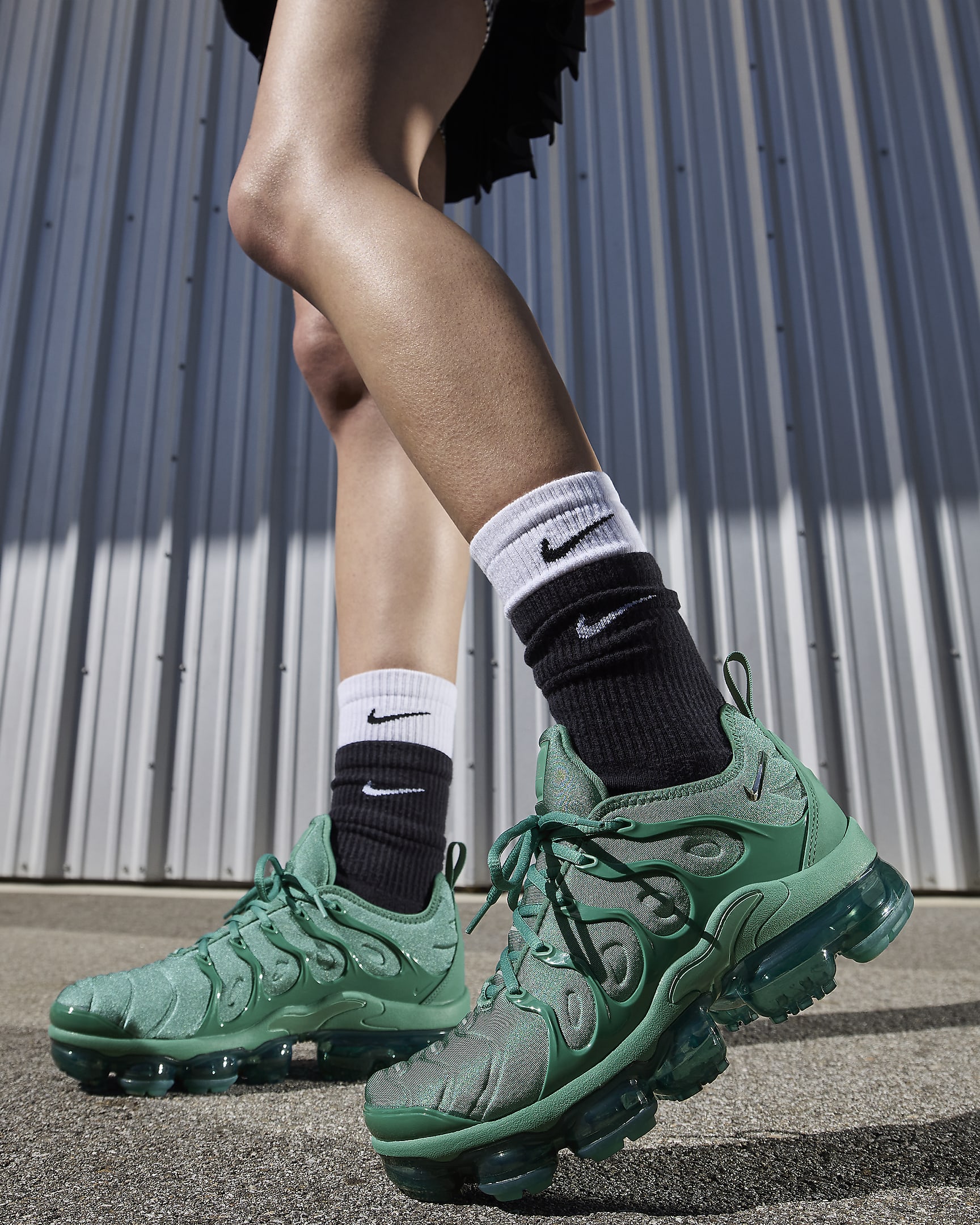 Nike Air VaporMax Plus Women's Shoes - Bicoastal/Metallic Silver/Chrome