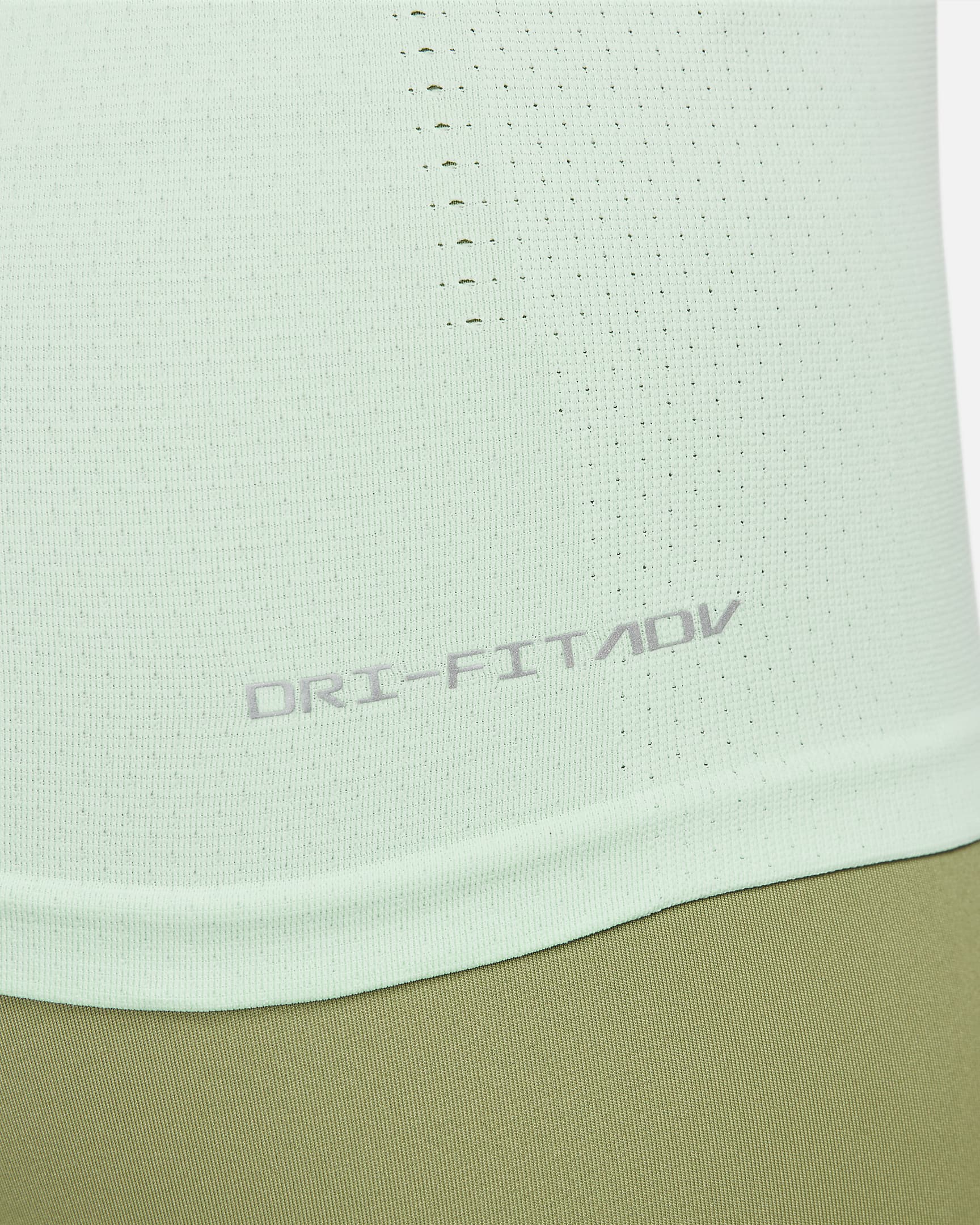 Nike Dri-FIT ADV Aura Women's Slim-Fit Tank. Nike.com