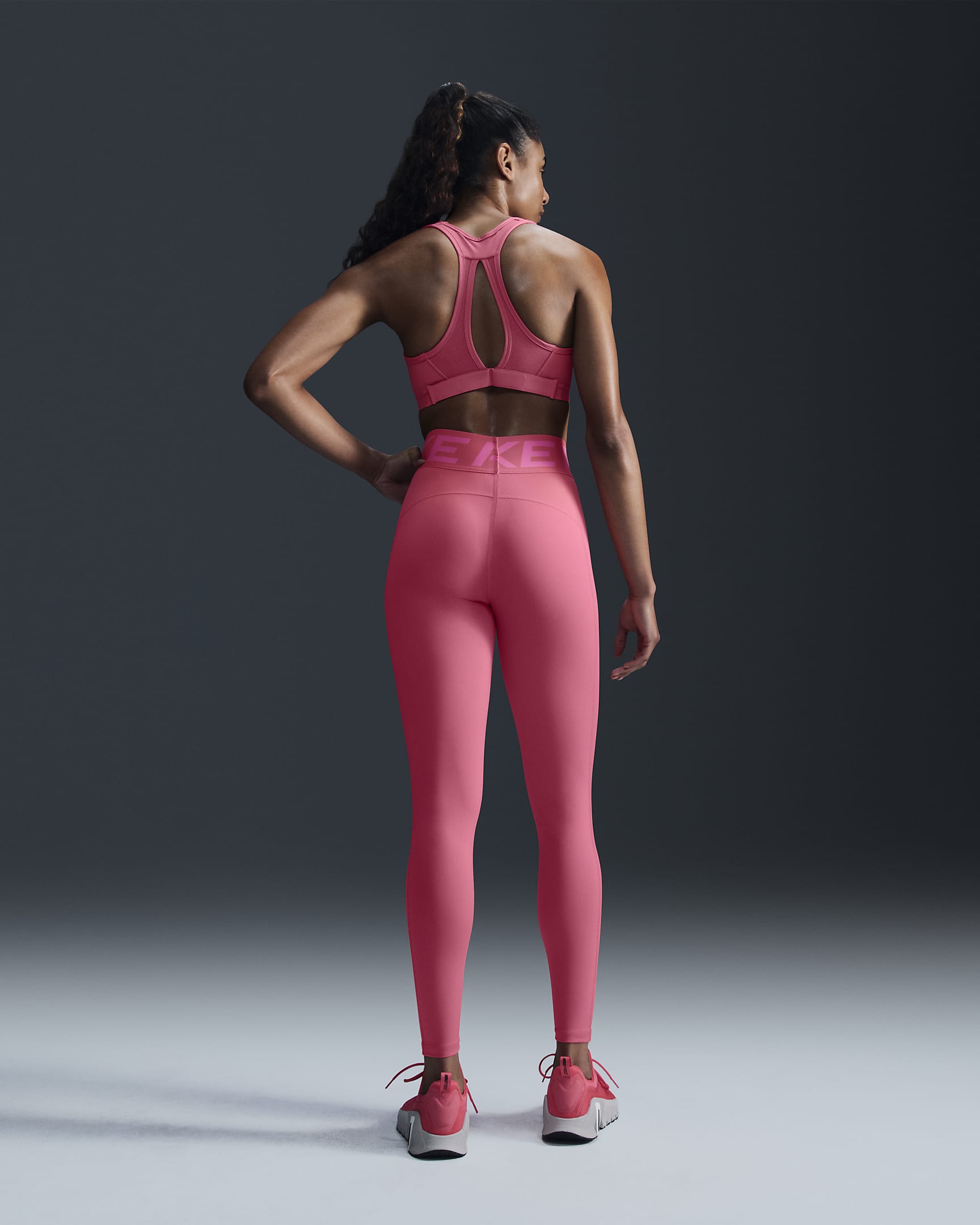 Damskie legginsy o pełnej długości z wysokim stanem Nike Pro Sculpt - Aster Pink/Biel