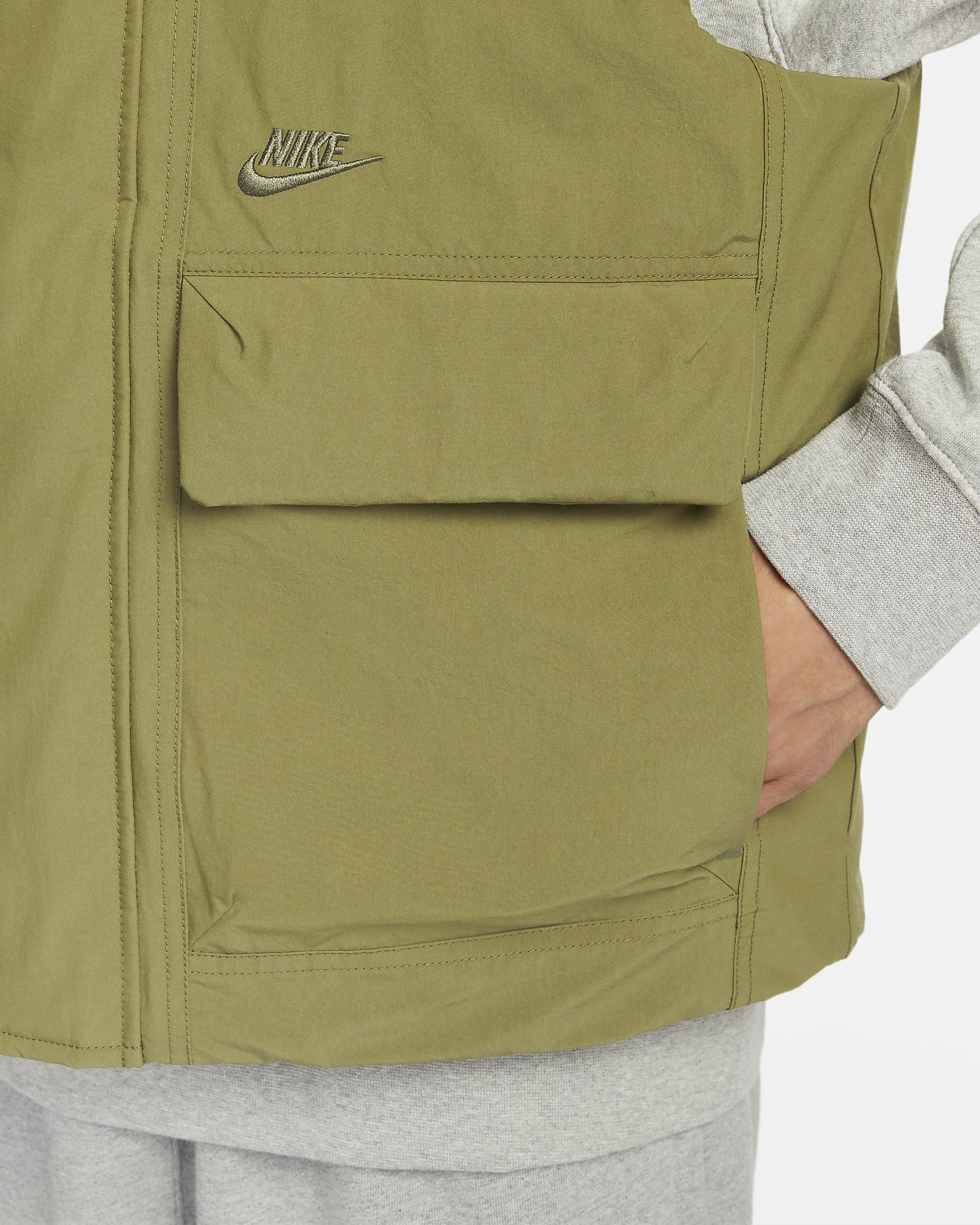 Nike Sportswear Therma-FIT Tech Pack Men's Insulated Vest. Nike.com