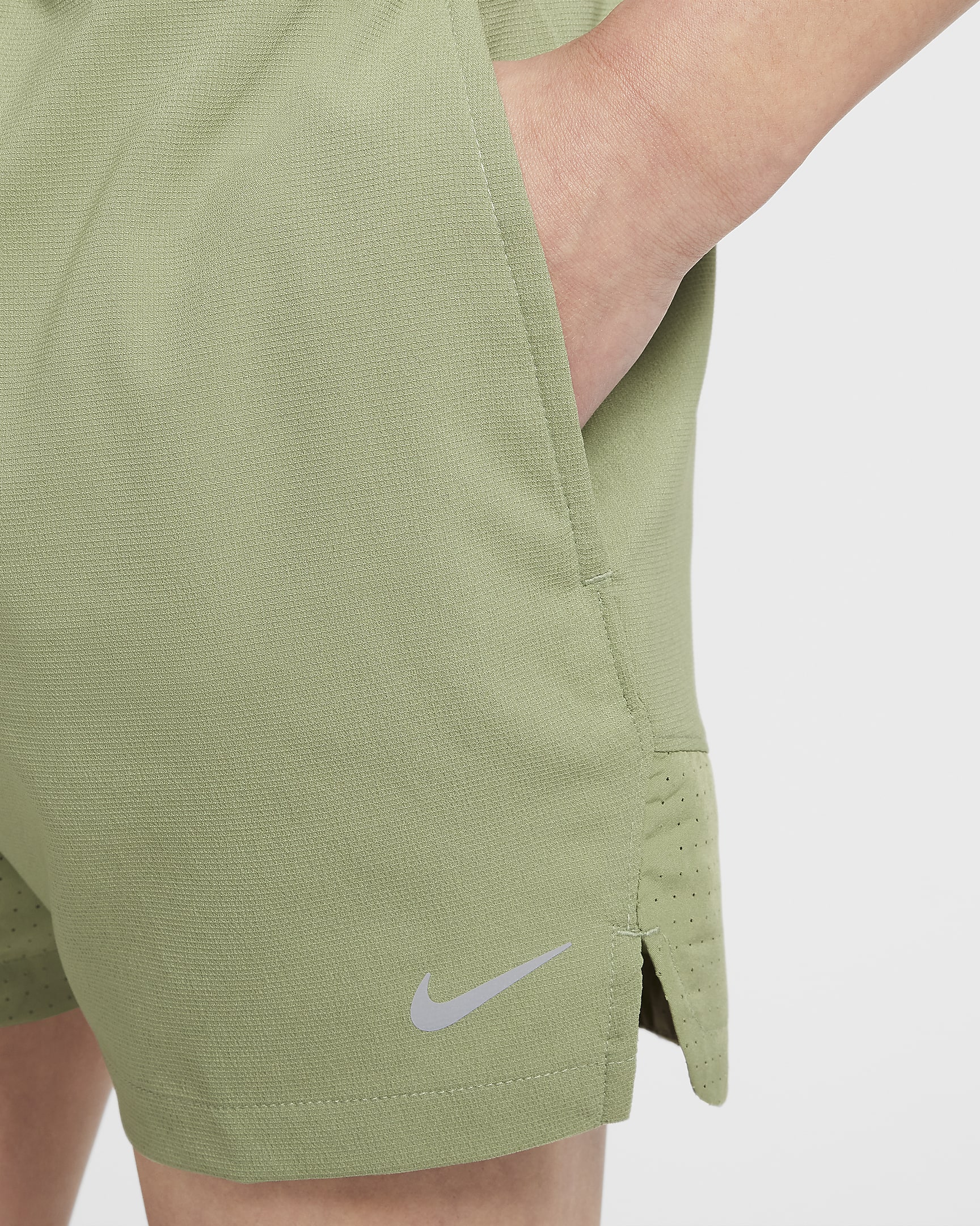 Shorts de entrenamiento Dri-FIT para niño talla grande Nike Multi Tech EasyOn - Verde aceite/Negro