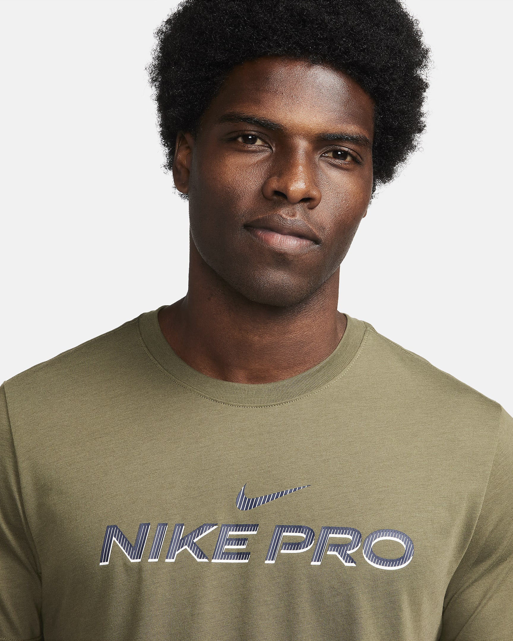 T-shirt de fitness Nike Dri-FIT pour homme. Nike FR