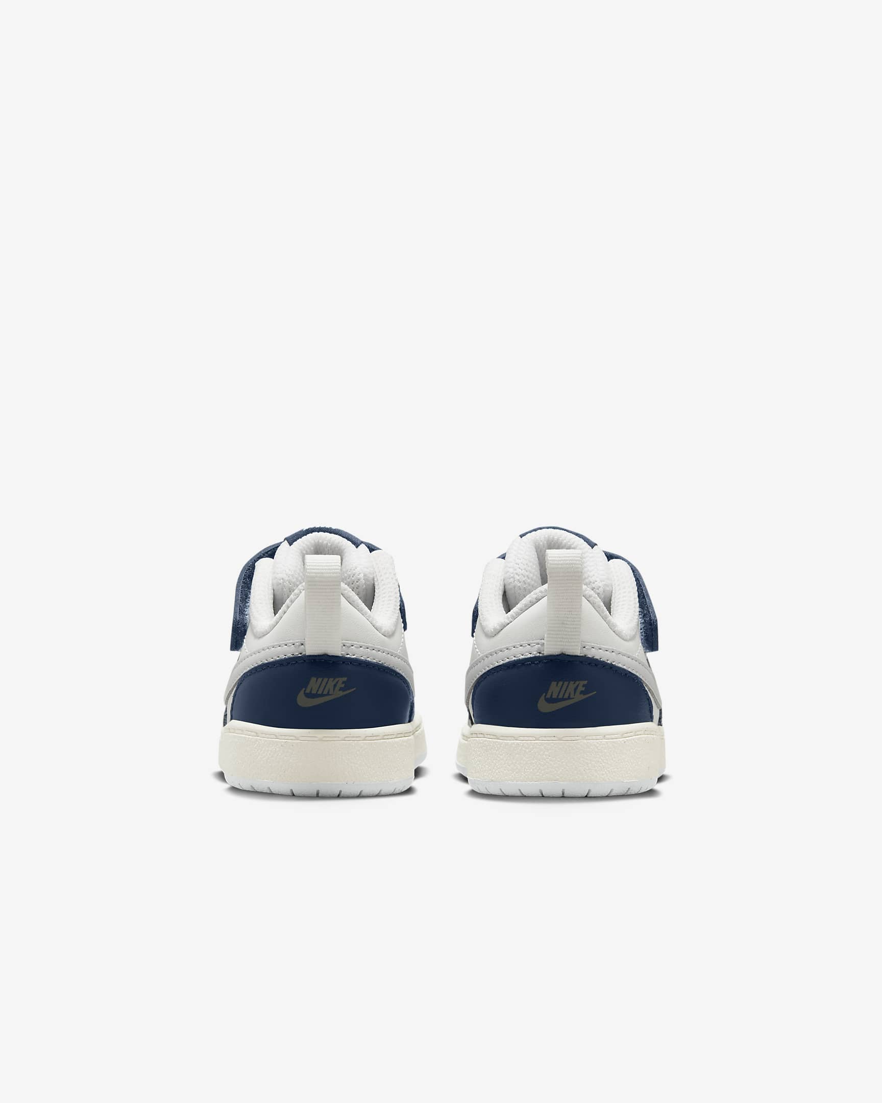 popular sneakers nike