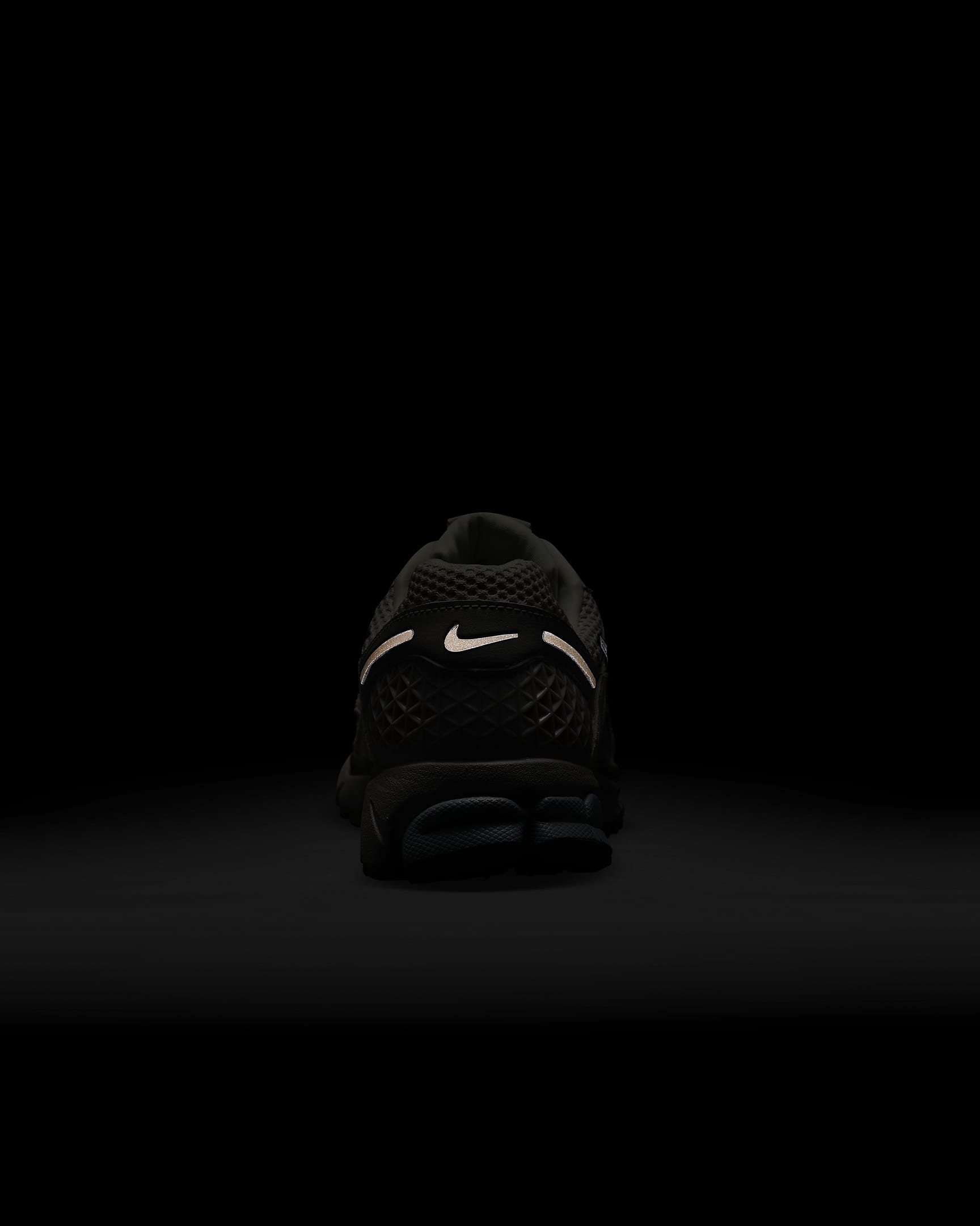 Nike Zoom Vomero 5 SE Men's Shoes. Nike UK