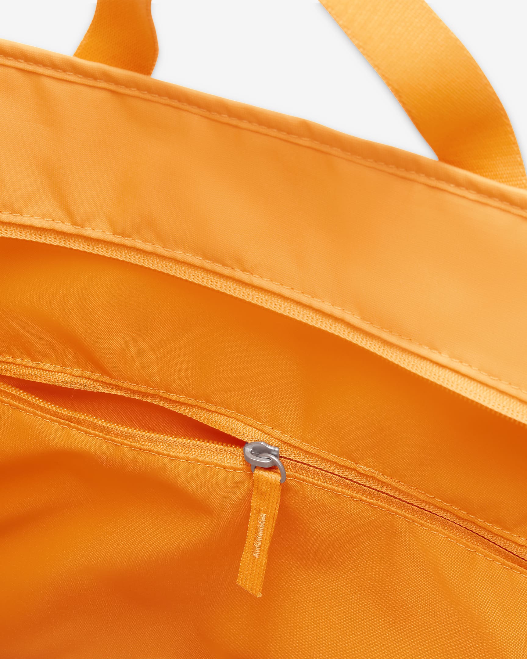 Nike Gym Tote (28L). Nike DK