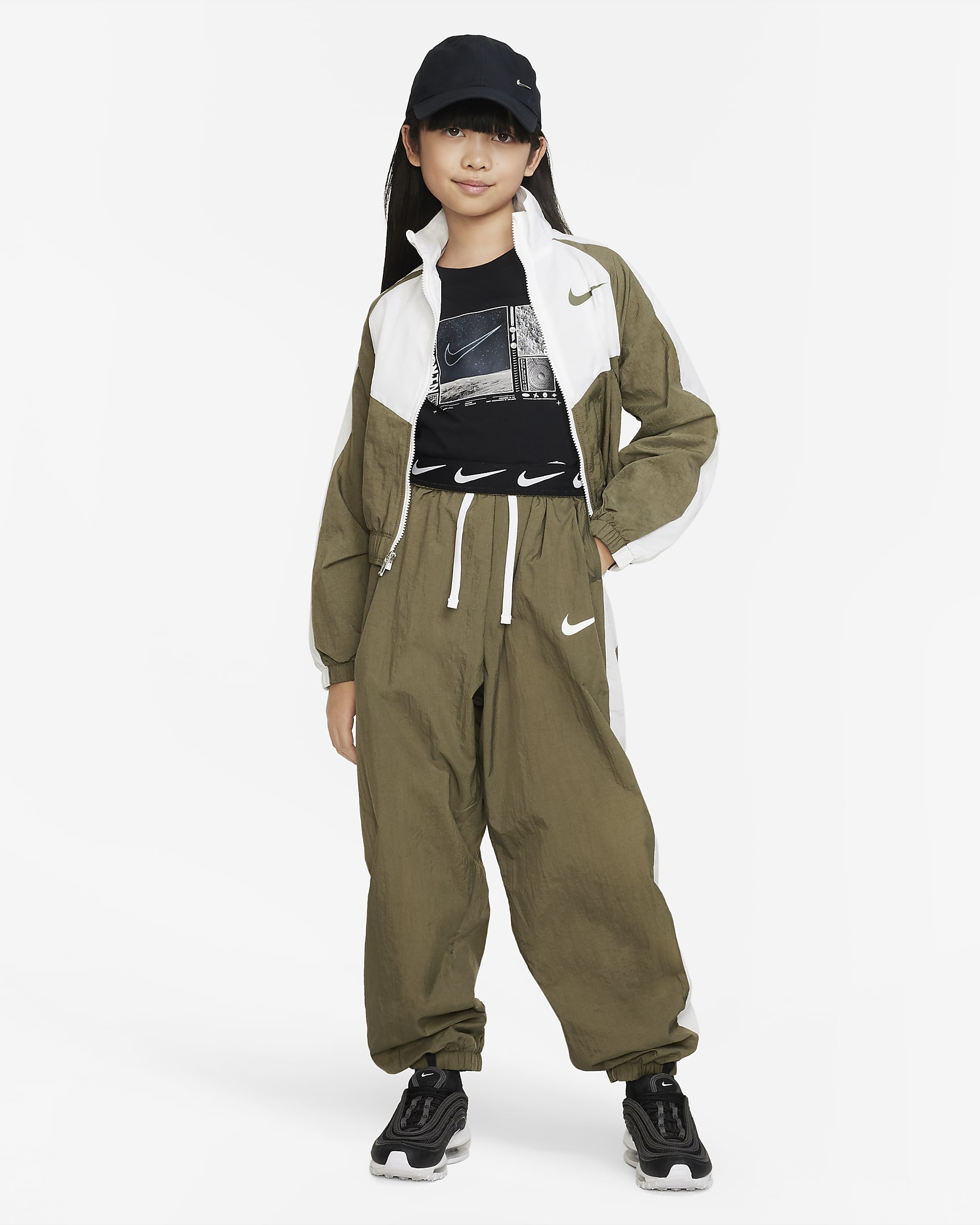 Nike Sportswear Older Kids' (Girls') Woven Jacket. Nike PH