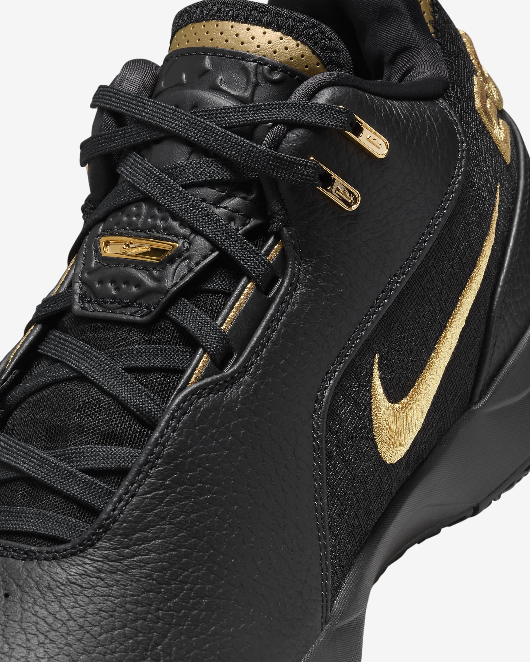 Sapatilhas de basquetebol LeBron NXXT Gen AMPD - Branco/Preto/Dourado