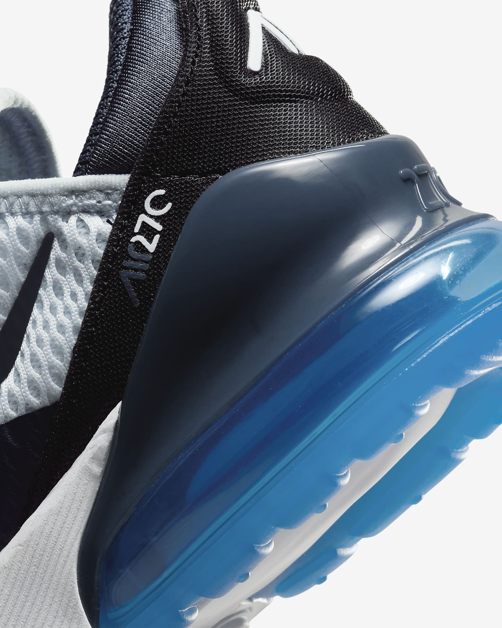 Nike Air Max 270 Younger Kids' Shoe. Nike DK