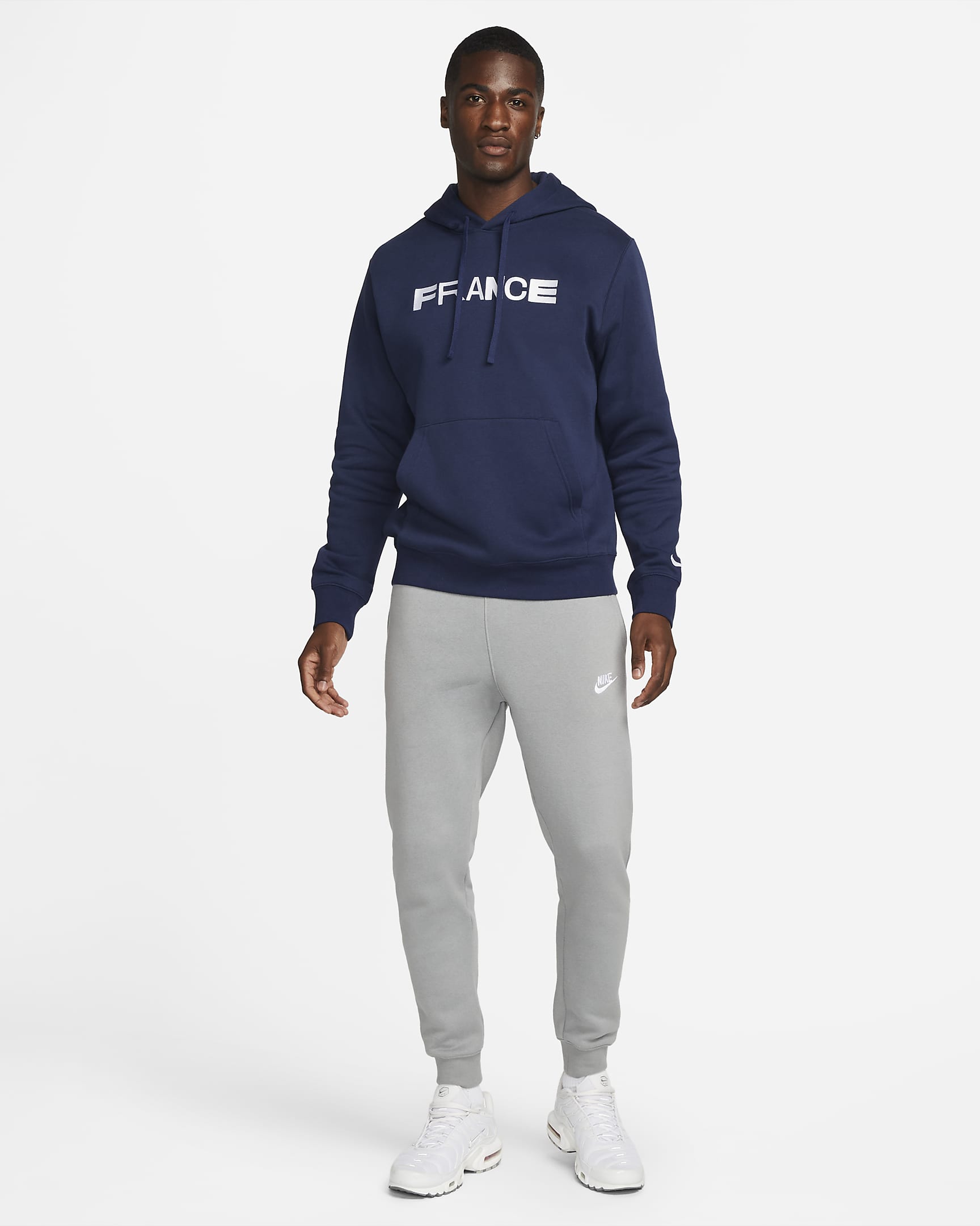 FFF Club Fleece Men's Pullover Hoodie. Nike UK