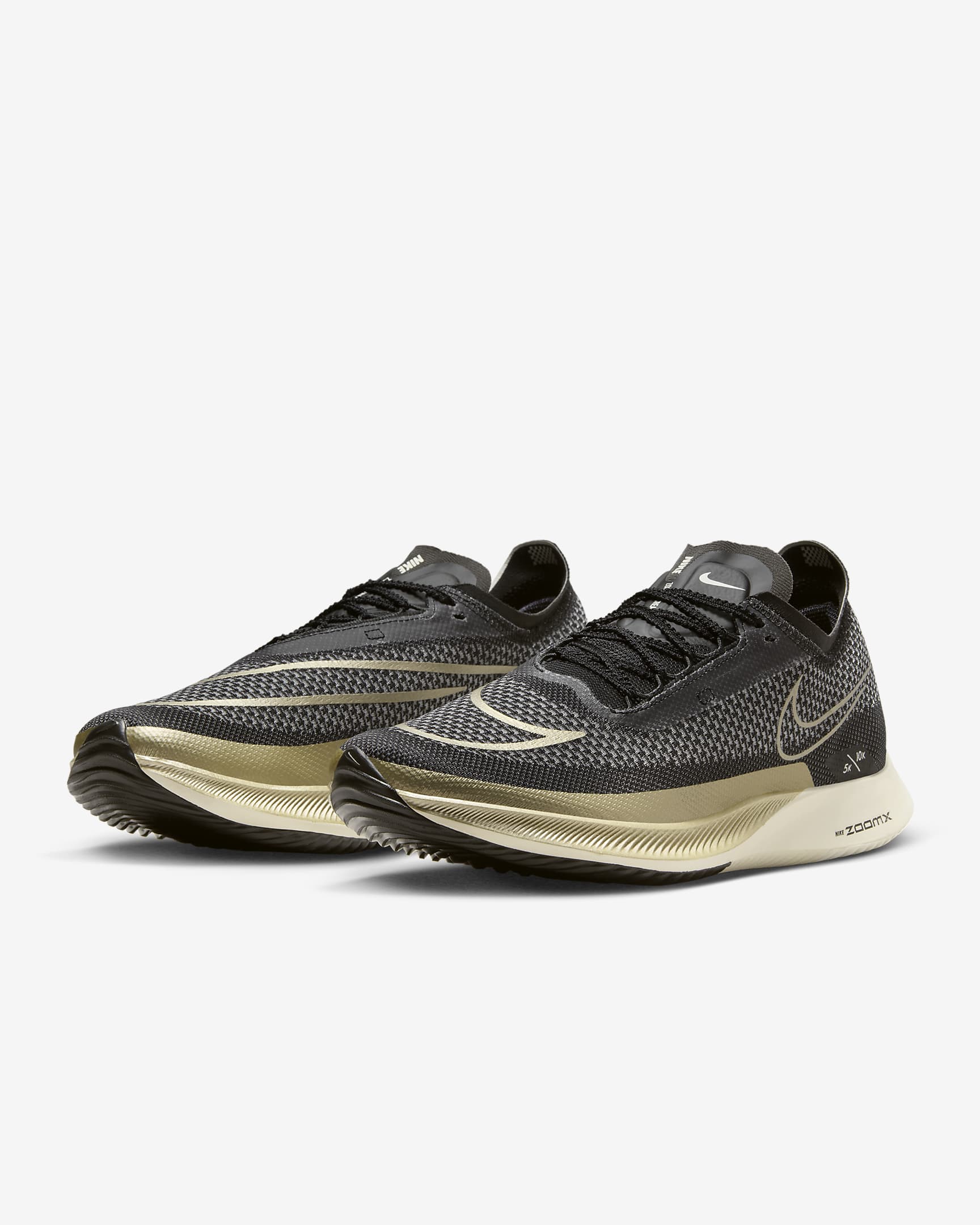 Tenis de carrera en carretera Nike Streakfly - Negro/Blanco/Vela/Oro metalizado con textura