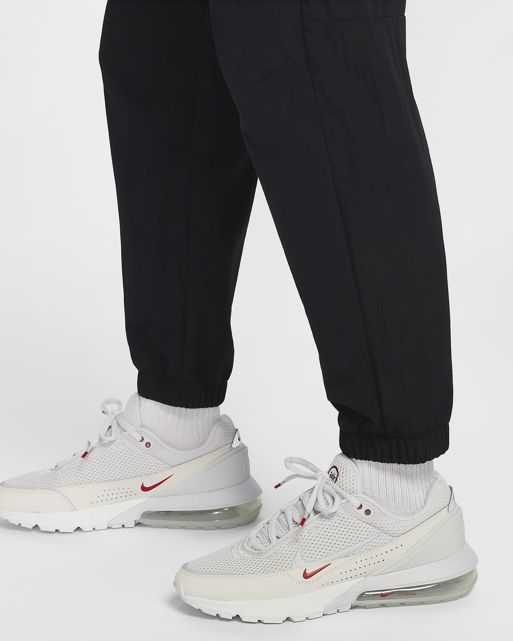 Nike Tech Men's Woven Straight-Leg Trousers - Black/Black