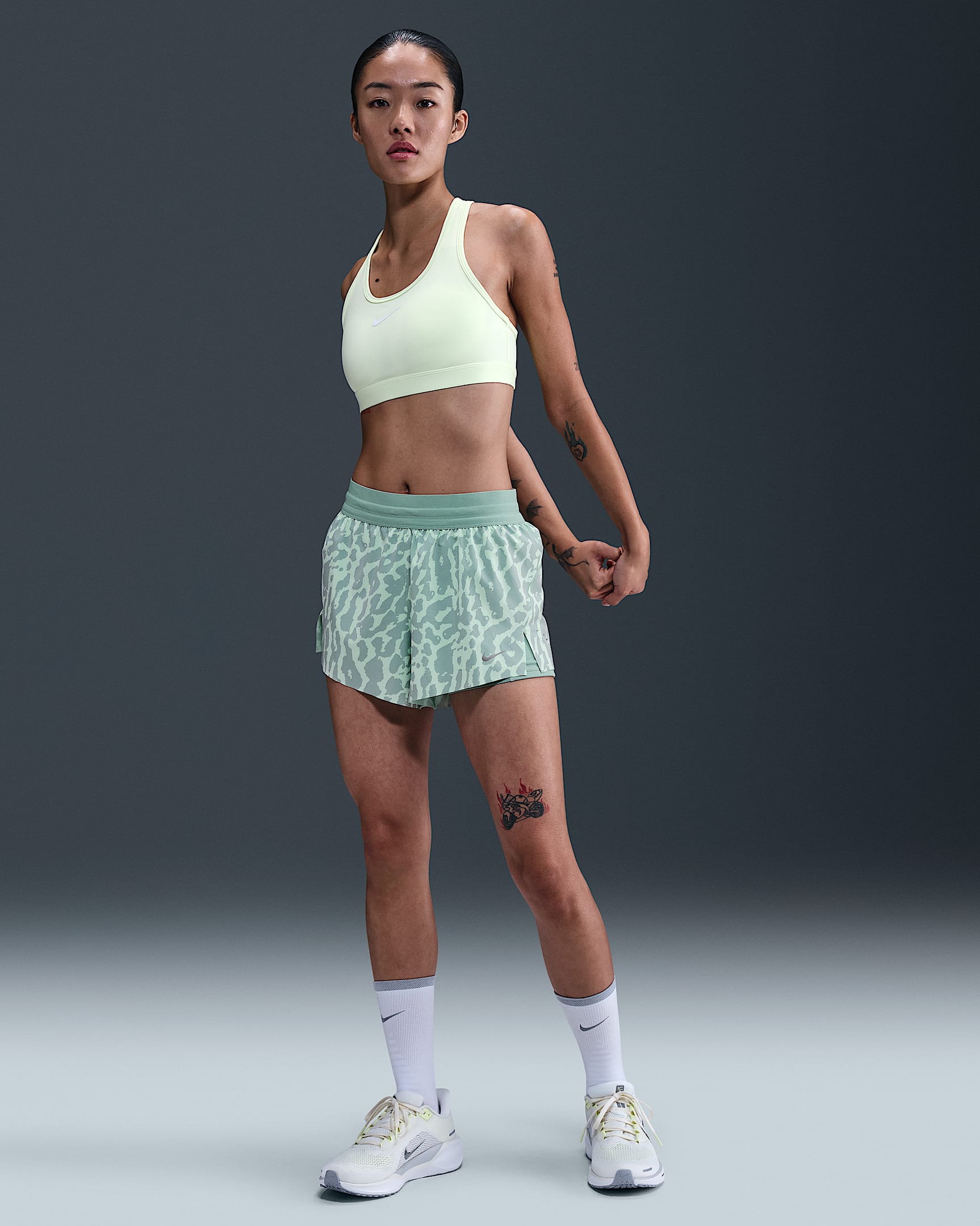 Nike Swift Women's Dri-FIT Mid-Rise 2-in-1 Printed Running Shorts - Mint Foam/Cannon