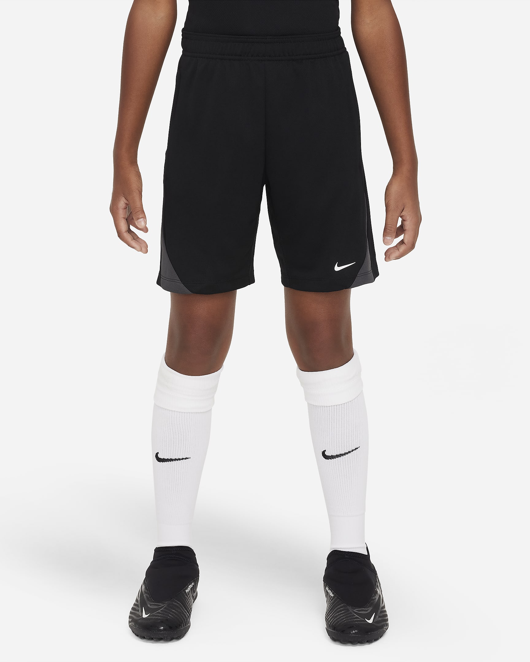 Nike DriFIT Strike Older Kids' Football Shorts. Nike UK