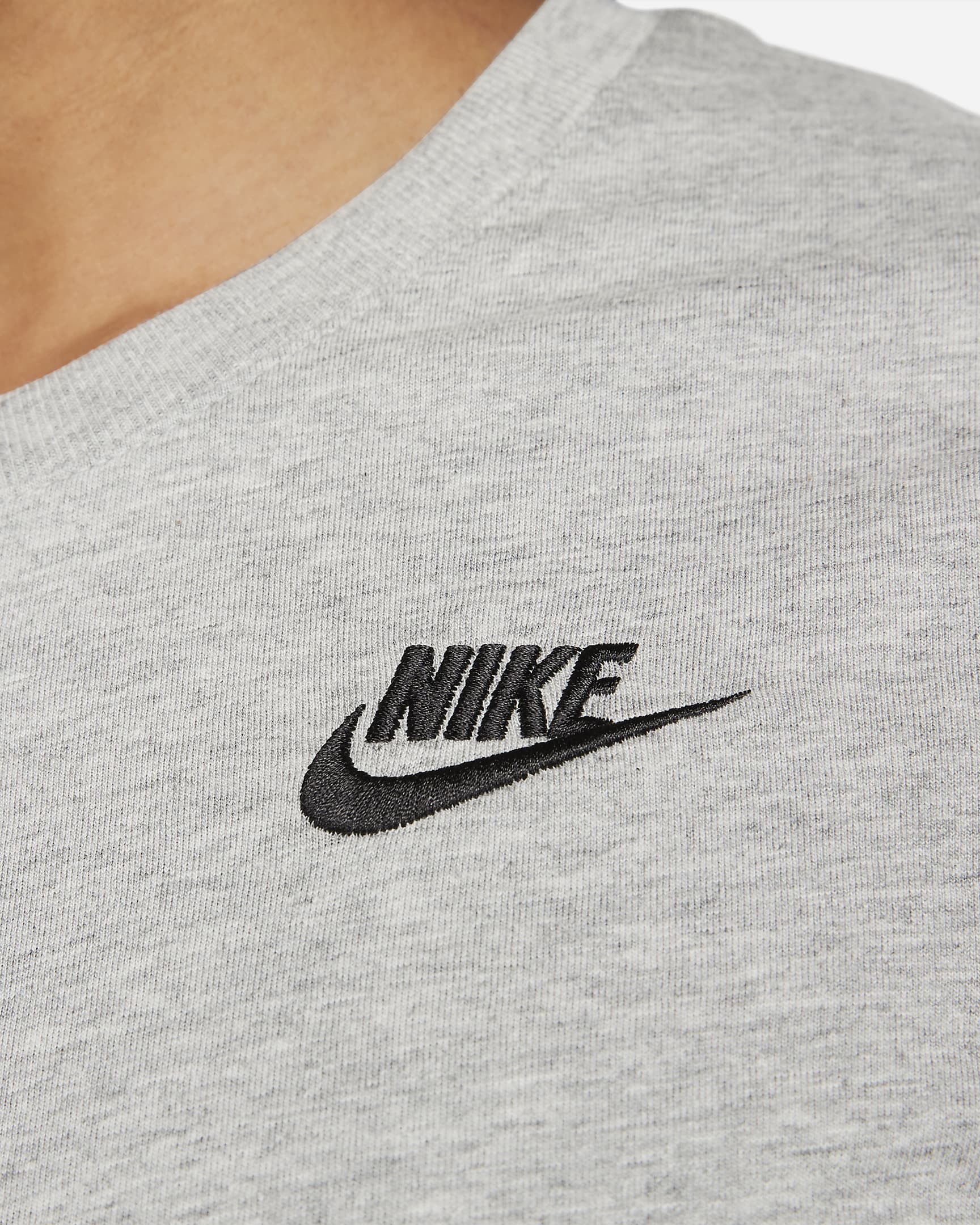 Γυναικείο T-Shirt Nike Sportswear Club Essentials - Dark Grey Heather/Μαύρο