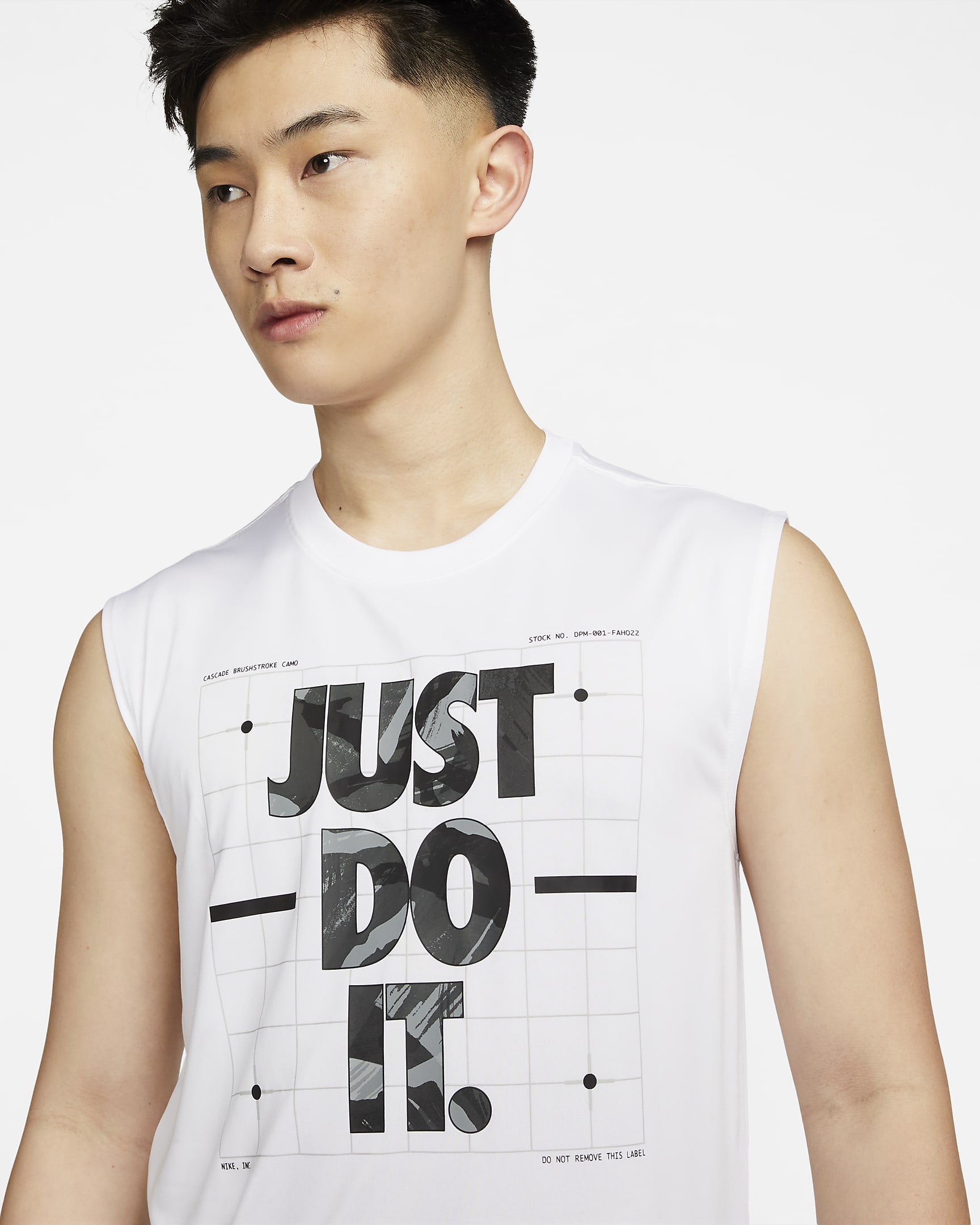 Nike Dri-FIT Men's Camo Sleeveless T-Shirt. Nike IN