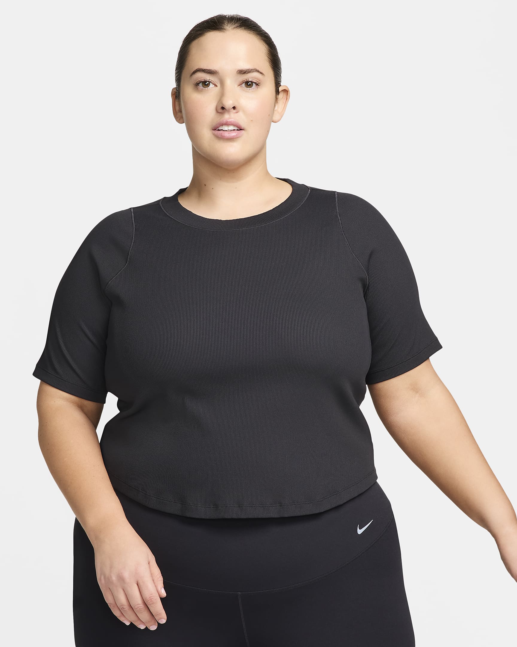 Nike Zenvy Rib Dri-FIT avkortet kortermet overdel til dame (Plus Size) - Svart