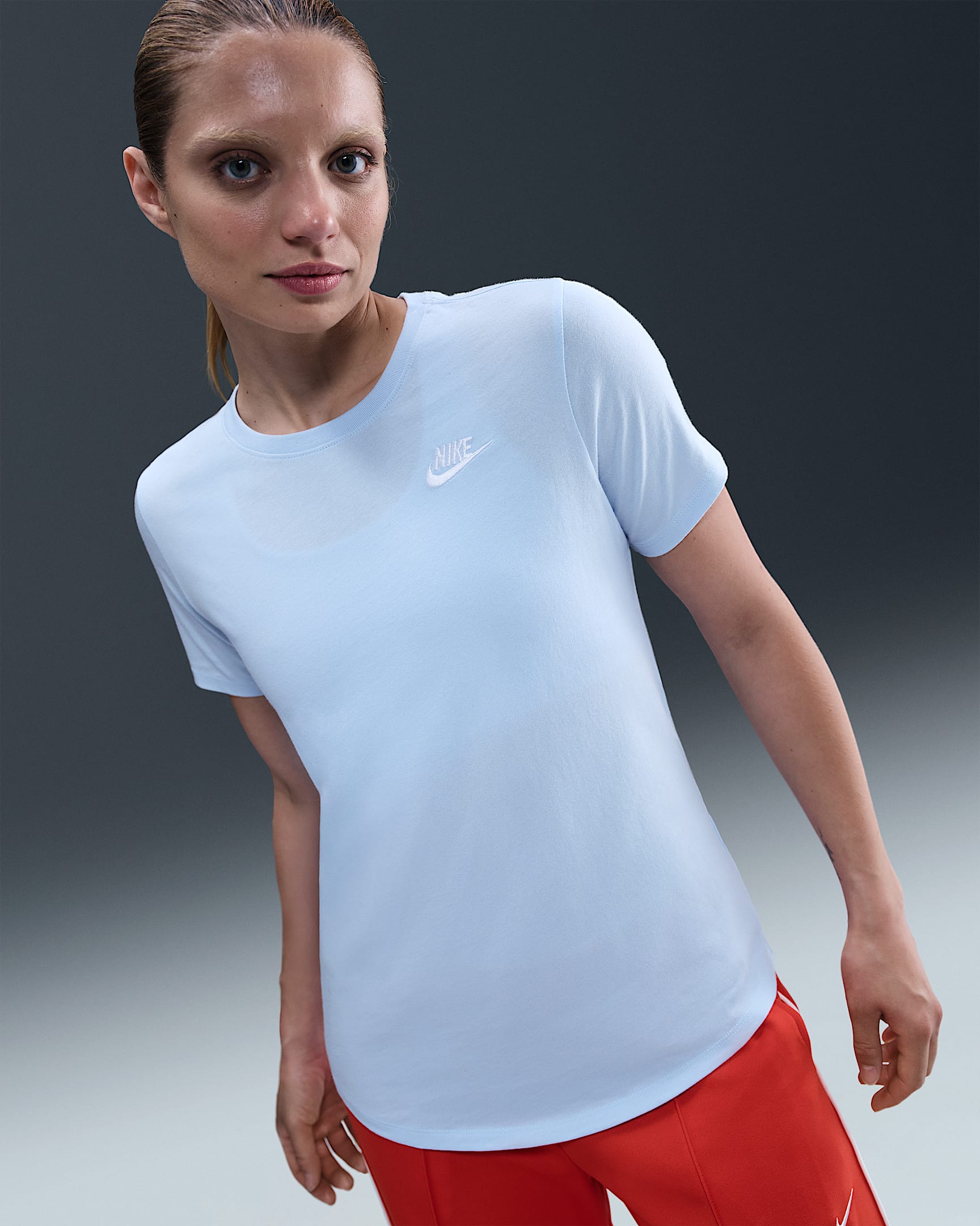 Nike Sportswear Club Essentials Women's T-Shirt - Celestine Blue/White
