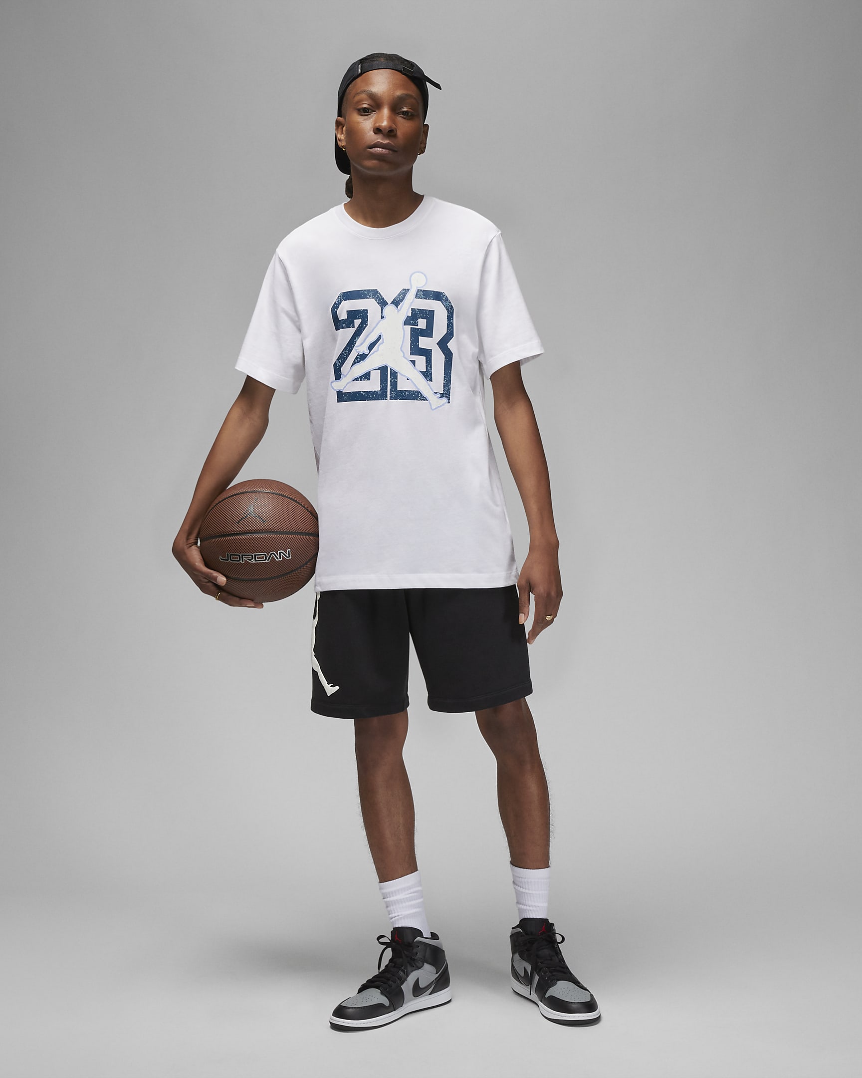 Jordan Flight Essentials Men's T-Shirt. Nike FI