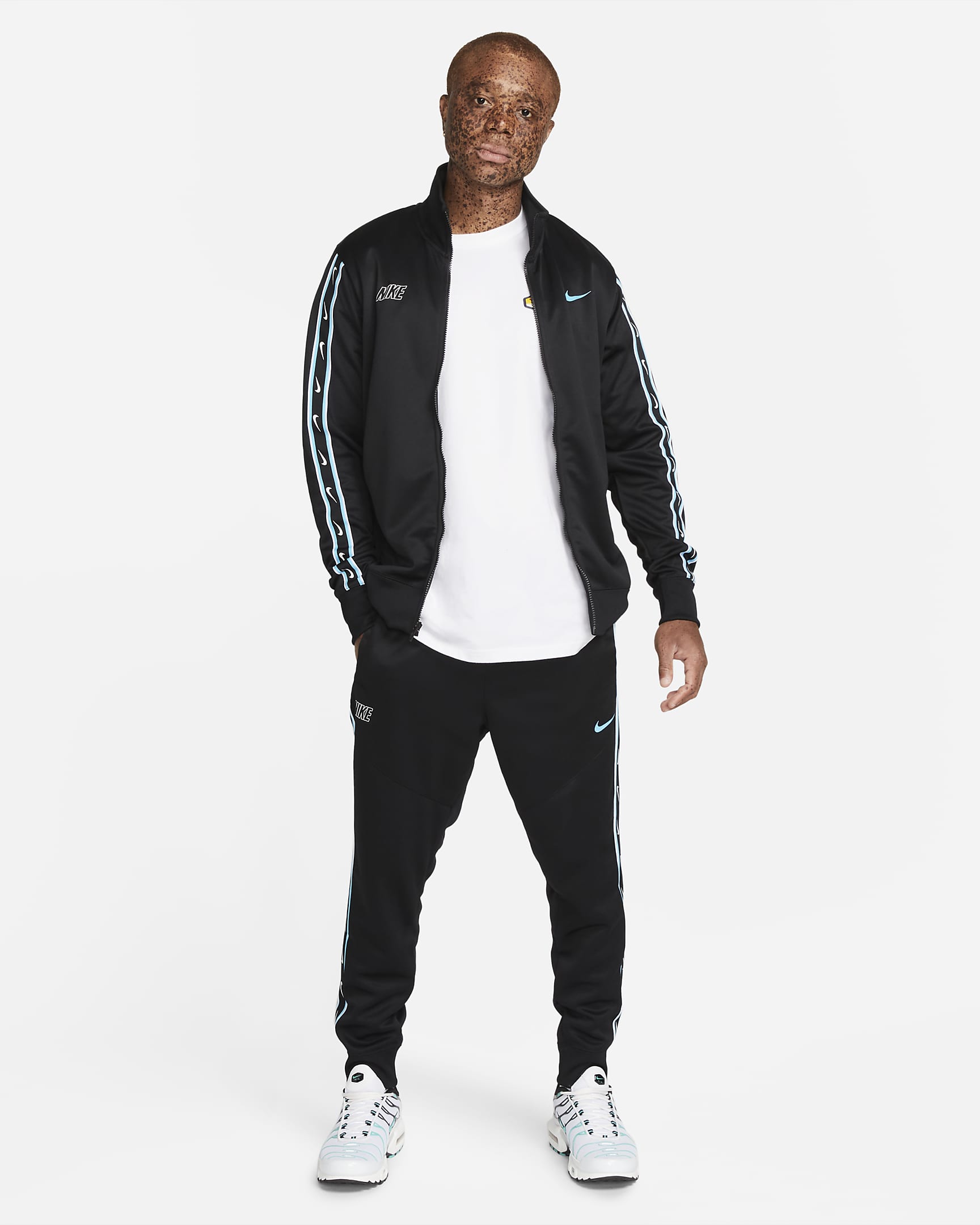 mens nike repeat tracksuit