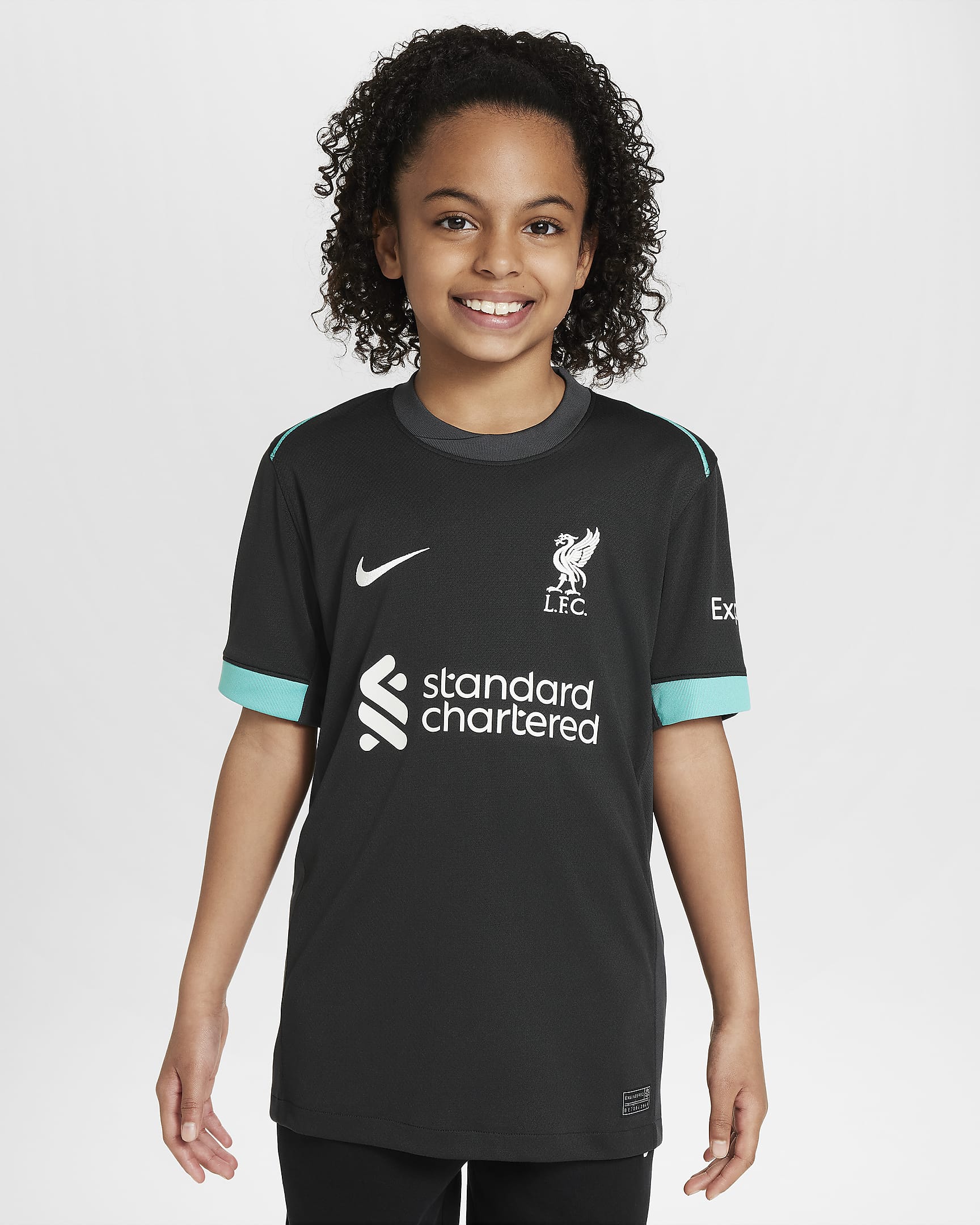 Liverpool FC 2024/25 Stadium idegenbeli Nike Dri-FIT replika futballmez nagyobb gyerekeknek - Fekete/Anthracite/Washed Teal/Sail