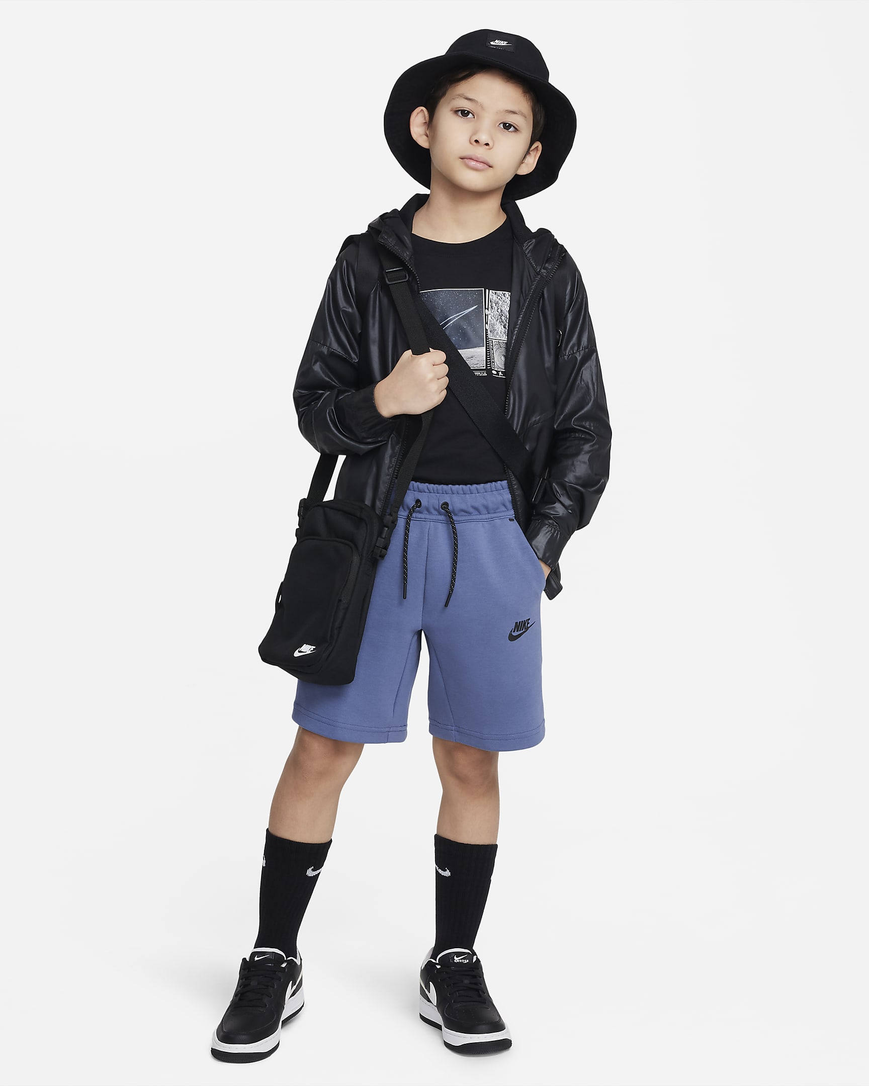 Nike Sportswear Tech Fleece Older Kids' (Boys') Shorts. Nike ID