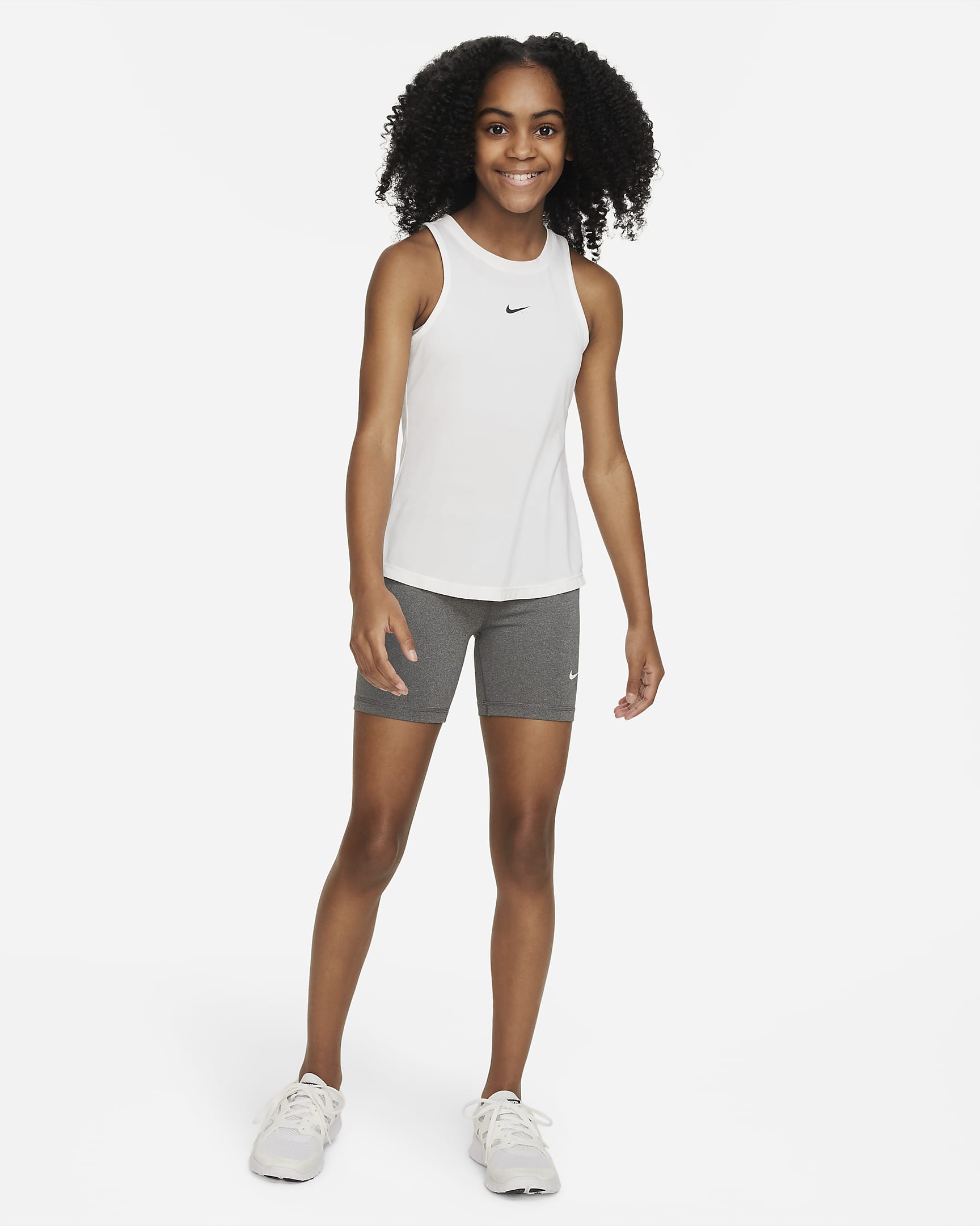 Nike Pro Dri-FIT-shorts (13 cm) til større børn (piger) - Carbon Heather/hvid