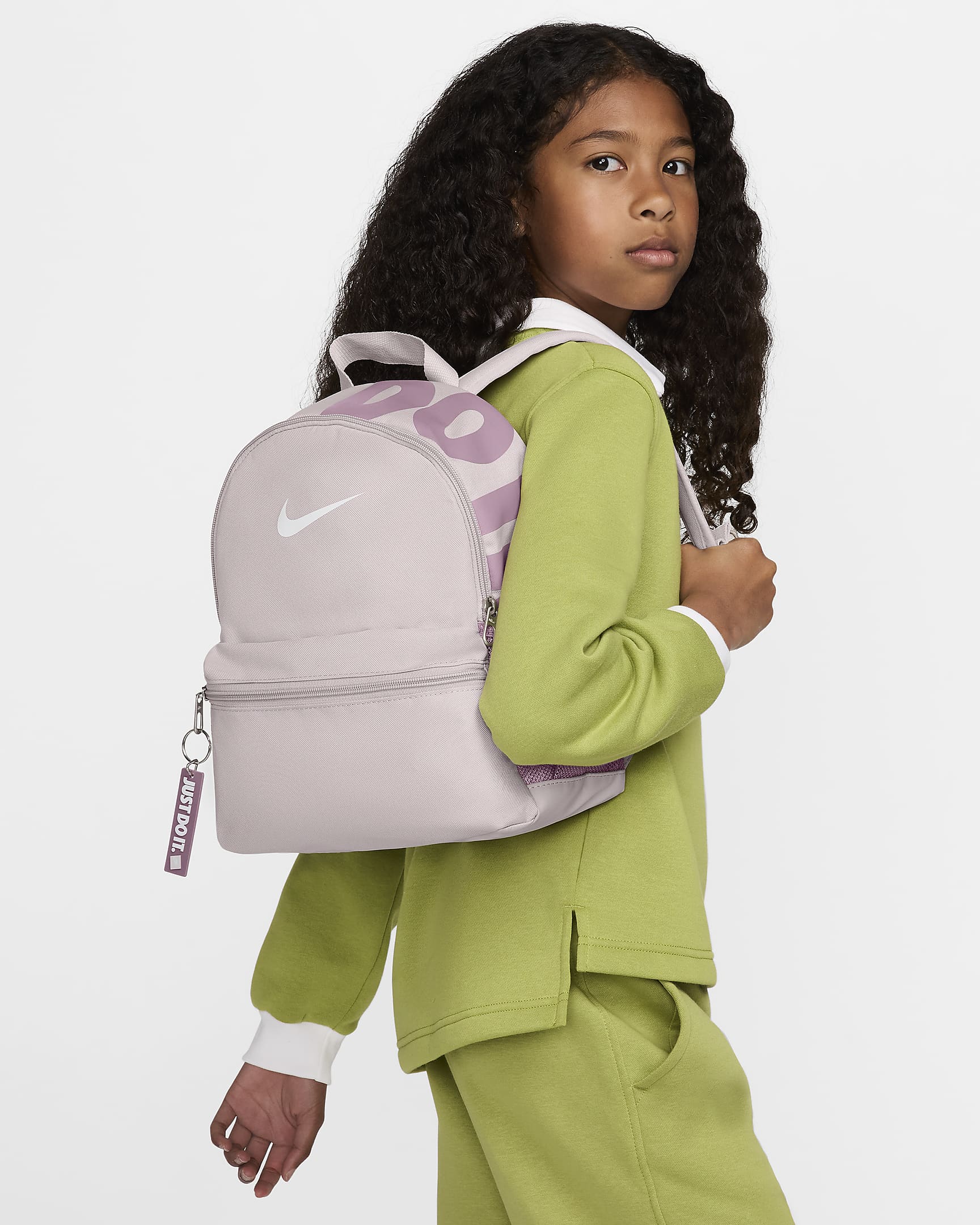 Minimochila Nike Brasilia JDI para criança (11 L) - Violeta Platinum/Plum Dust/Branco