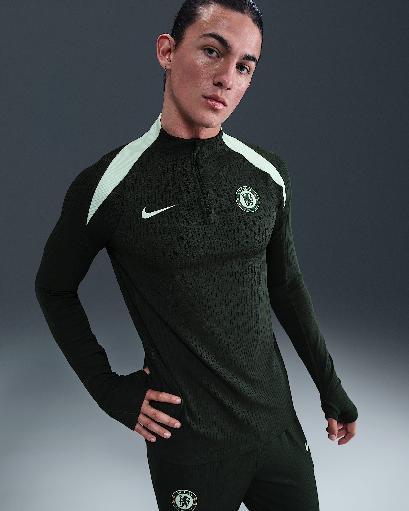 Chelsea FC Strike Elite Nike Dri-FIT ADV knit voetbaltrainingstop voor heren - Outdoor Green/Phantom/Phantom