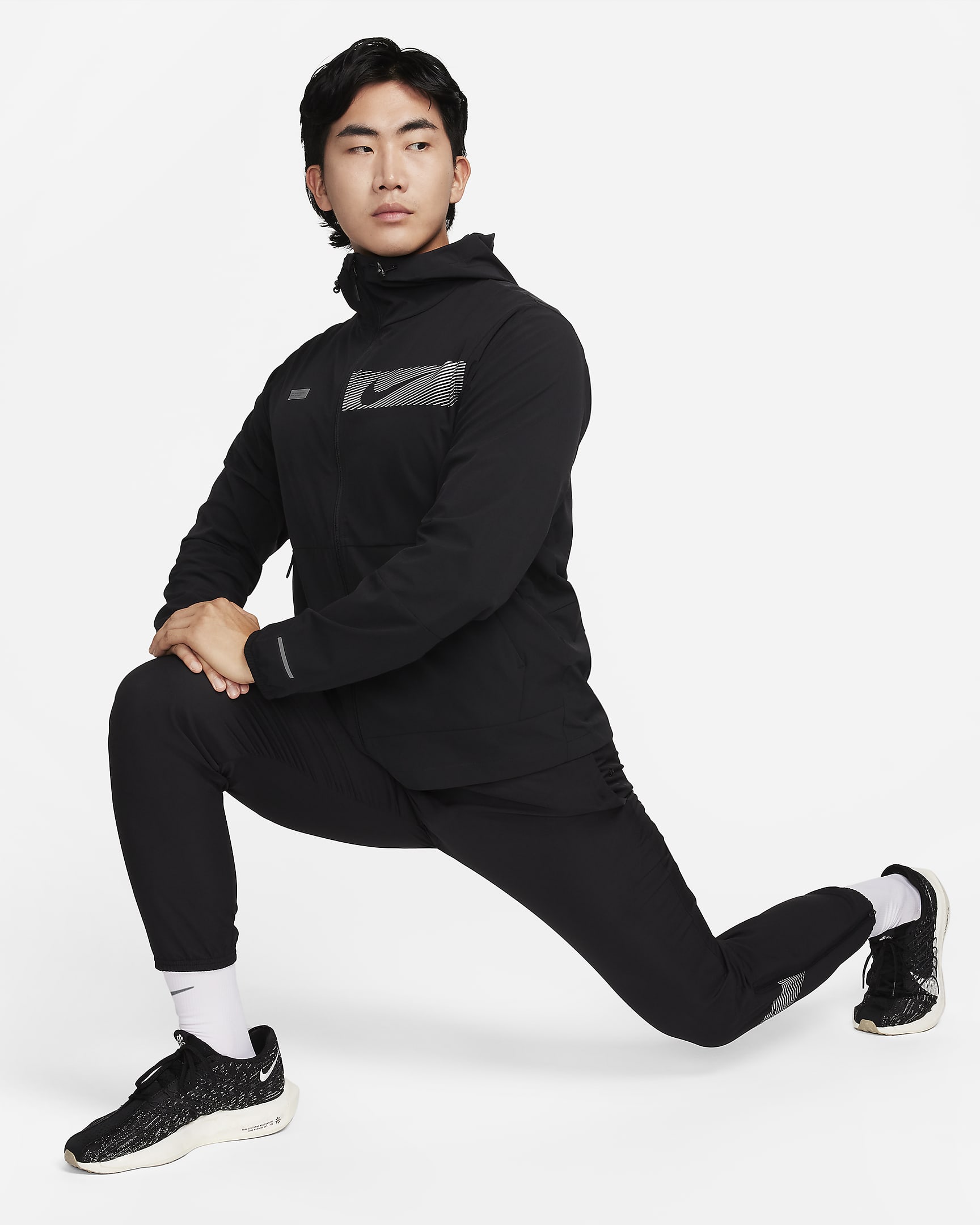 Nike Unlimited Men's Repel Hooded Versatile Jacket. Nike SK