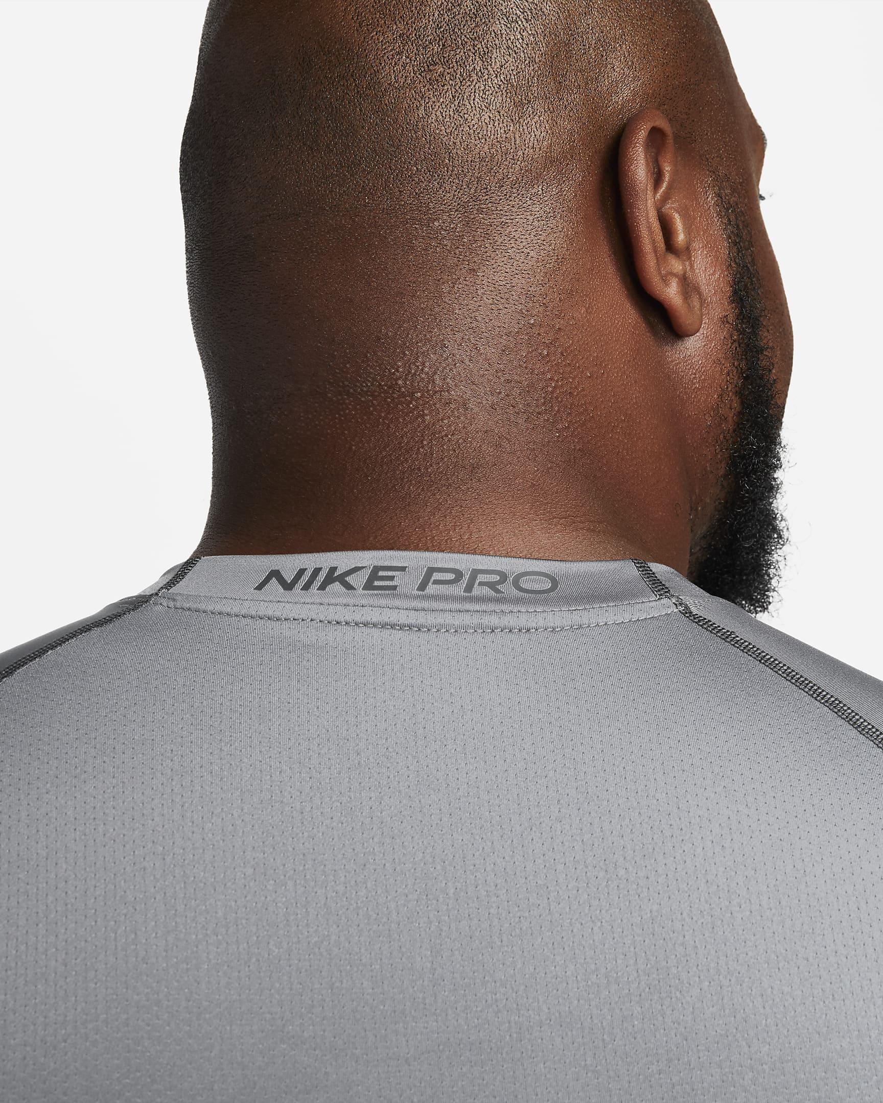 Nike Pro Dri-FIT Men's Tight-Fit Sleeveless Top. Nike CH