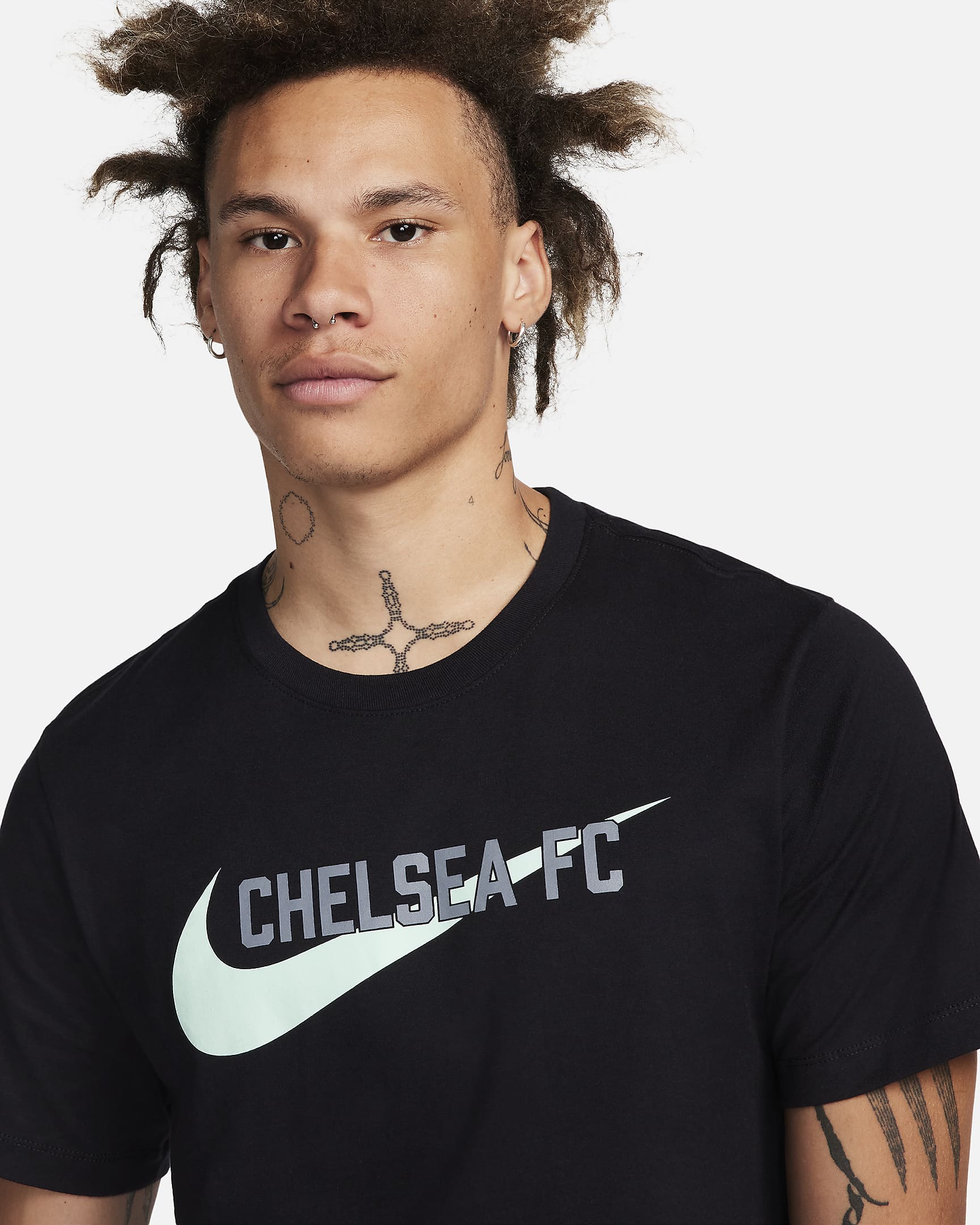Chelsea FC Swoosh Men's Nike T-Shirt. Nike.com