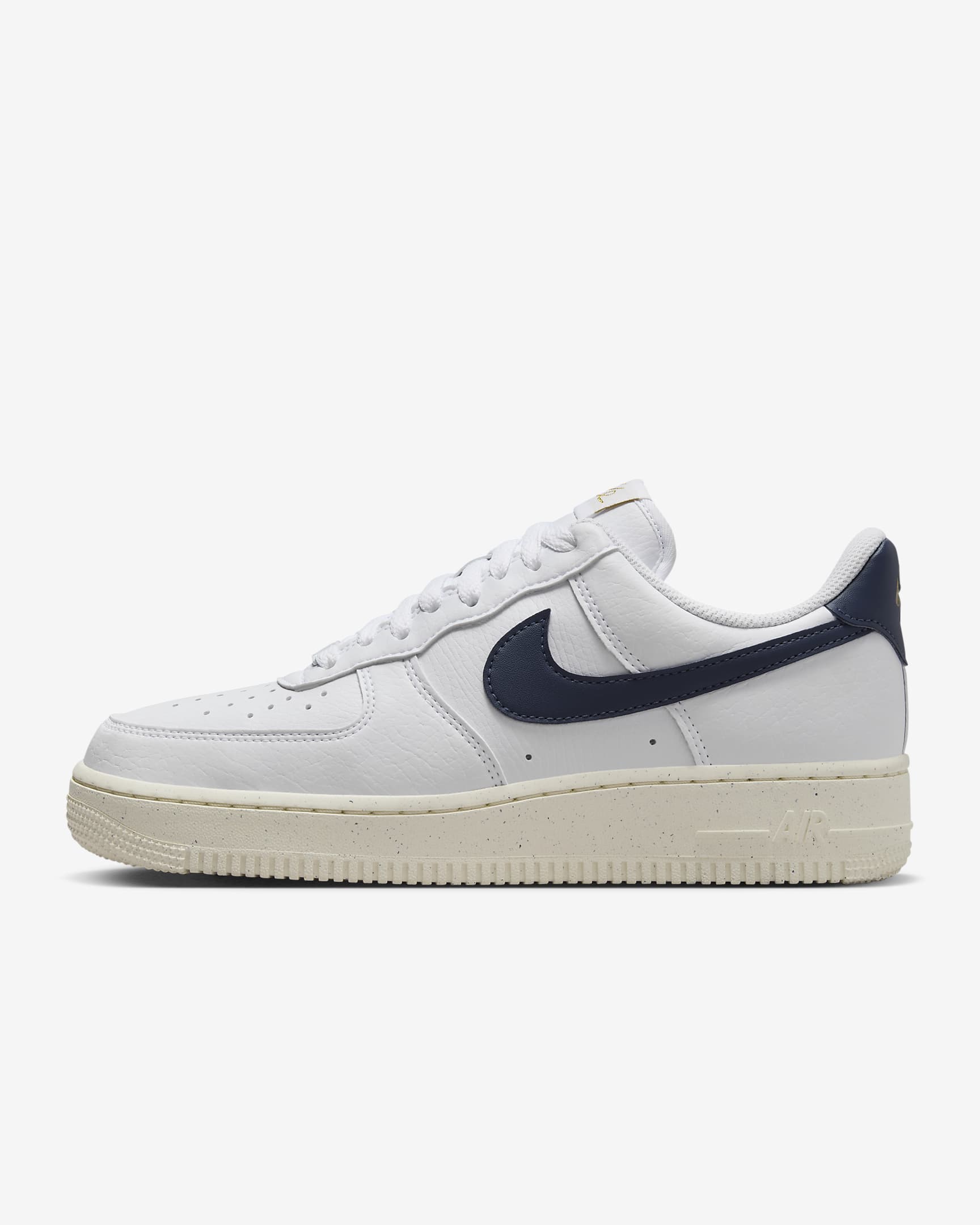 Nike Air Force 1 '07 SE Suede Damenschuh - Weiß/Pale Ivory/Metallic Gold/Obsidian