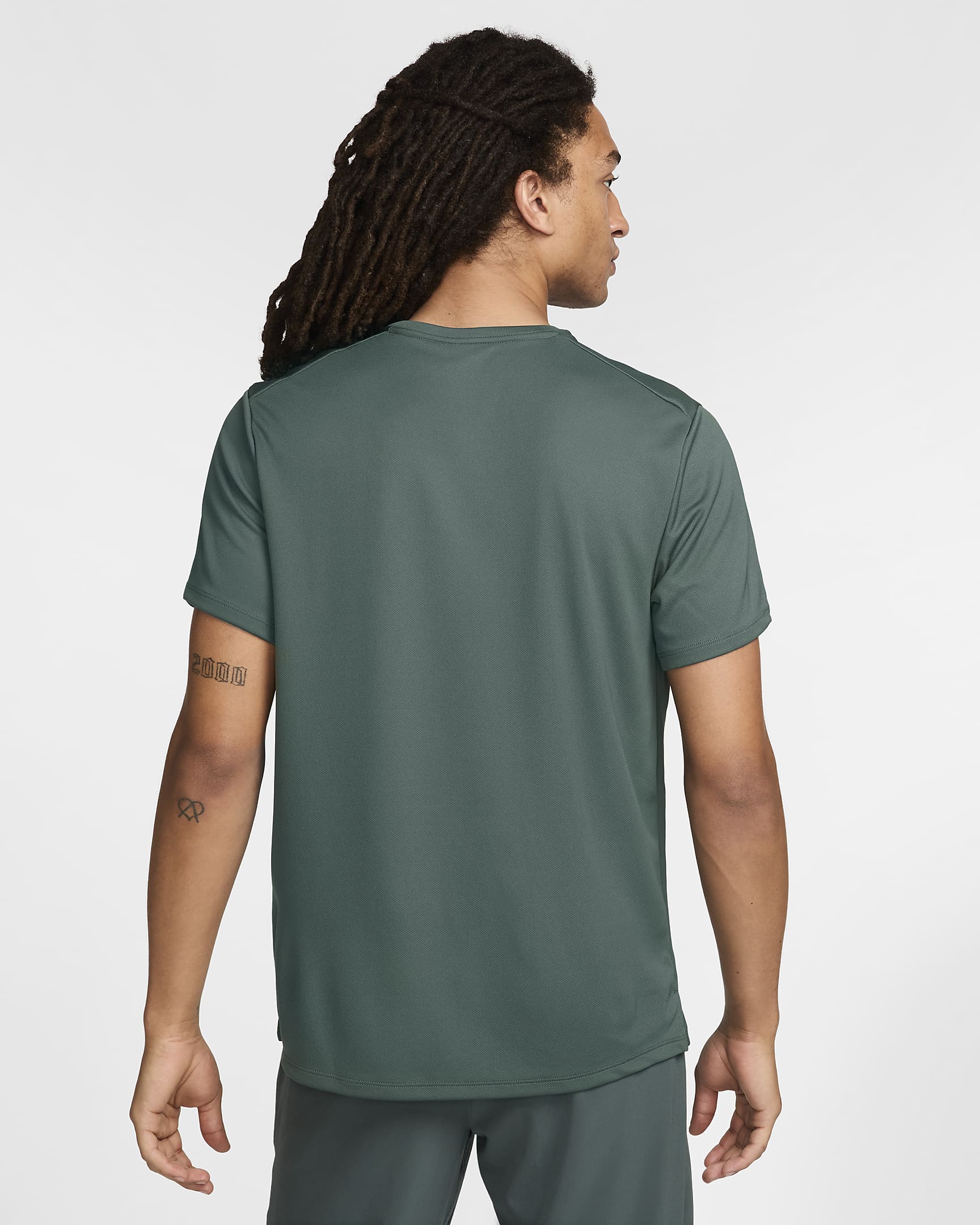 Nike Miler UV hardlooptop met korte mouwen en Dri-FIT voor heren - Vintage Green