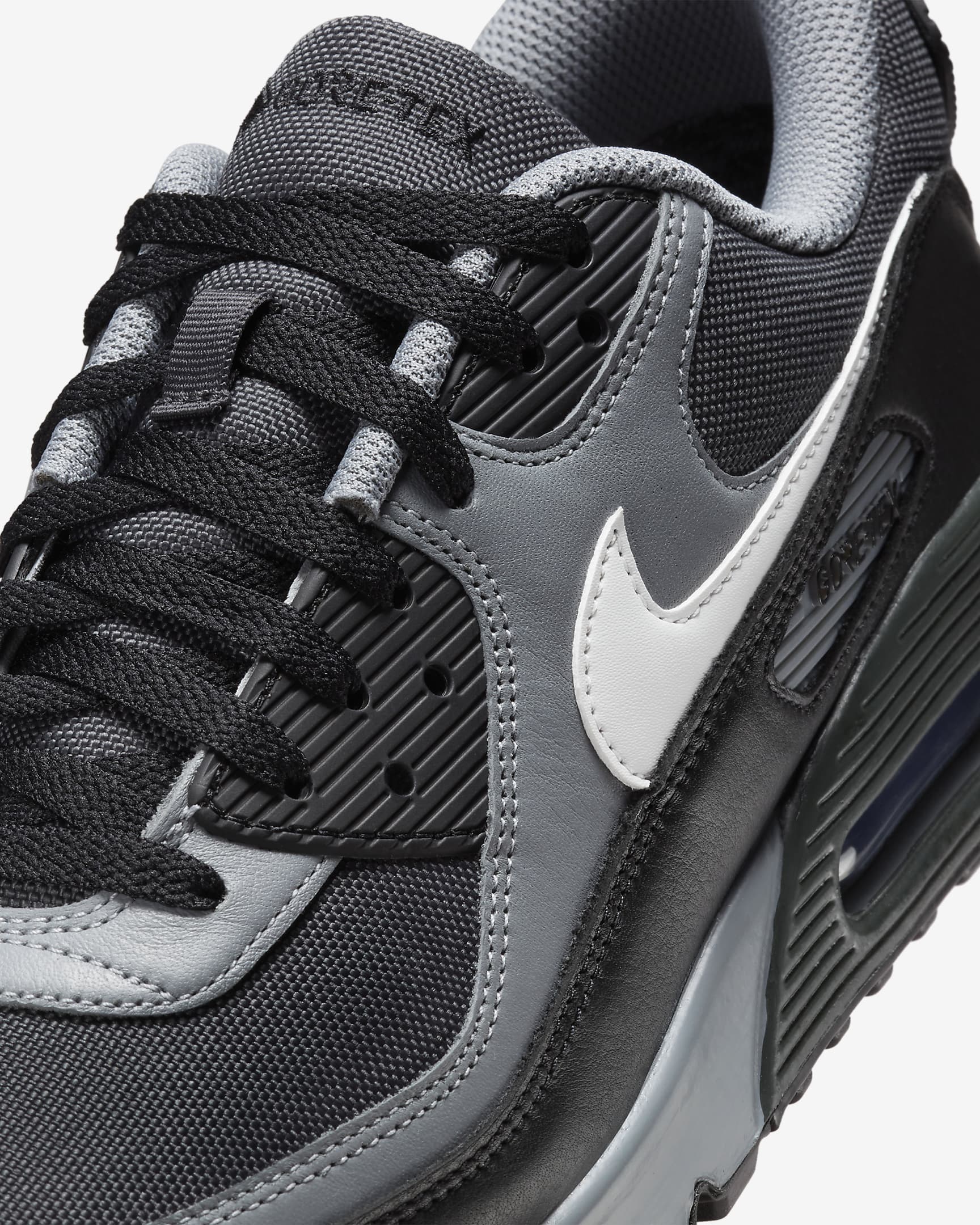 Nike Air Max 90 GORE-TEX Men's Winterized Shoes - Dark Smoke Grey/Cool Grey/Black/Summit White